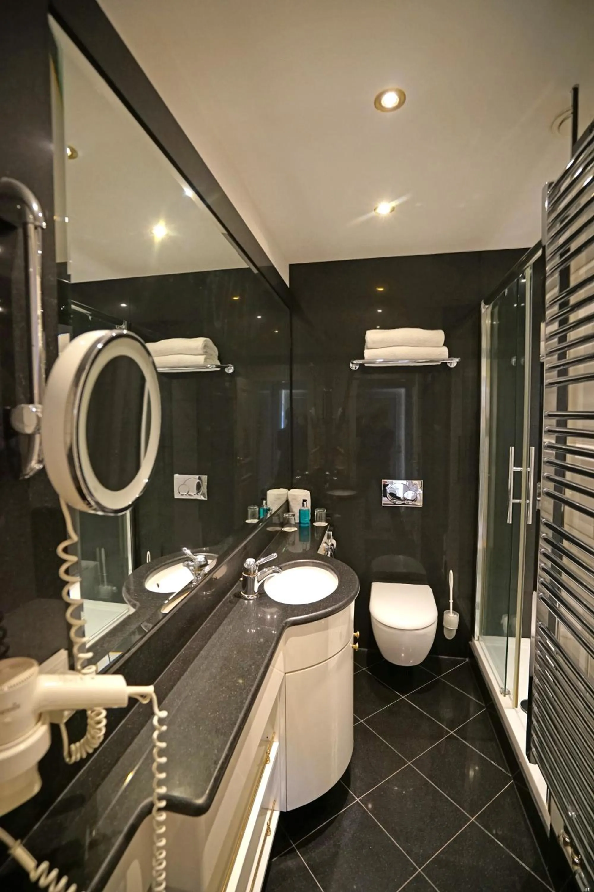 Bathroom in Hotel Strandperle