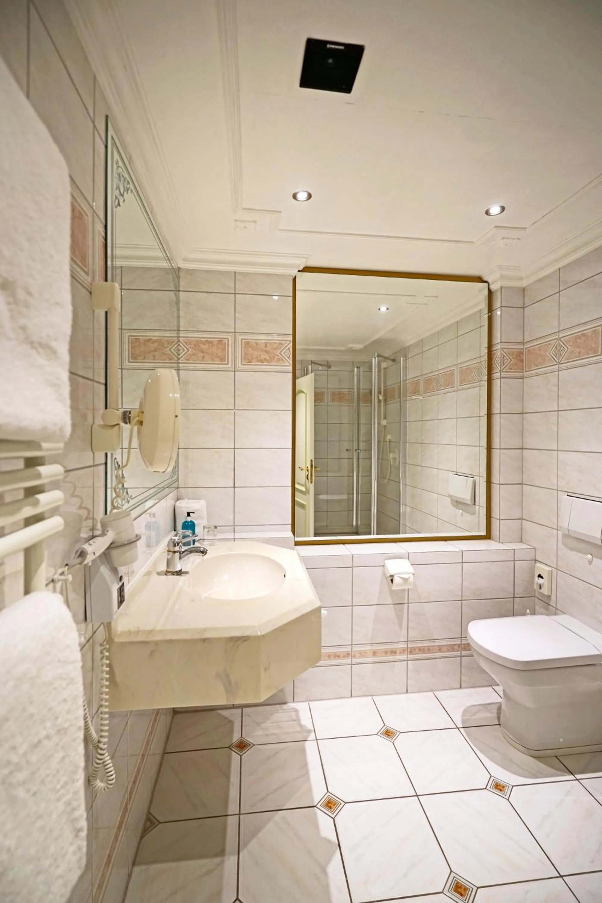 Bathroom in Hotel Strandperle