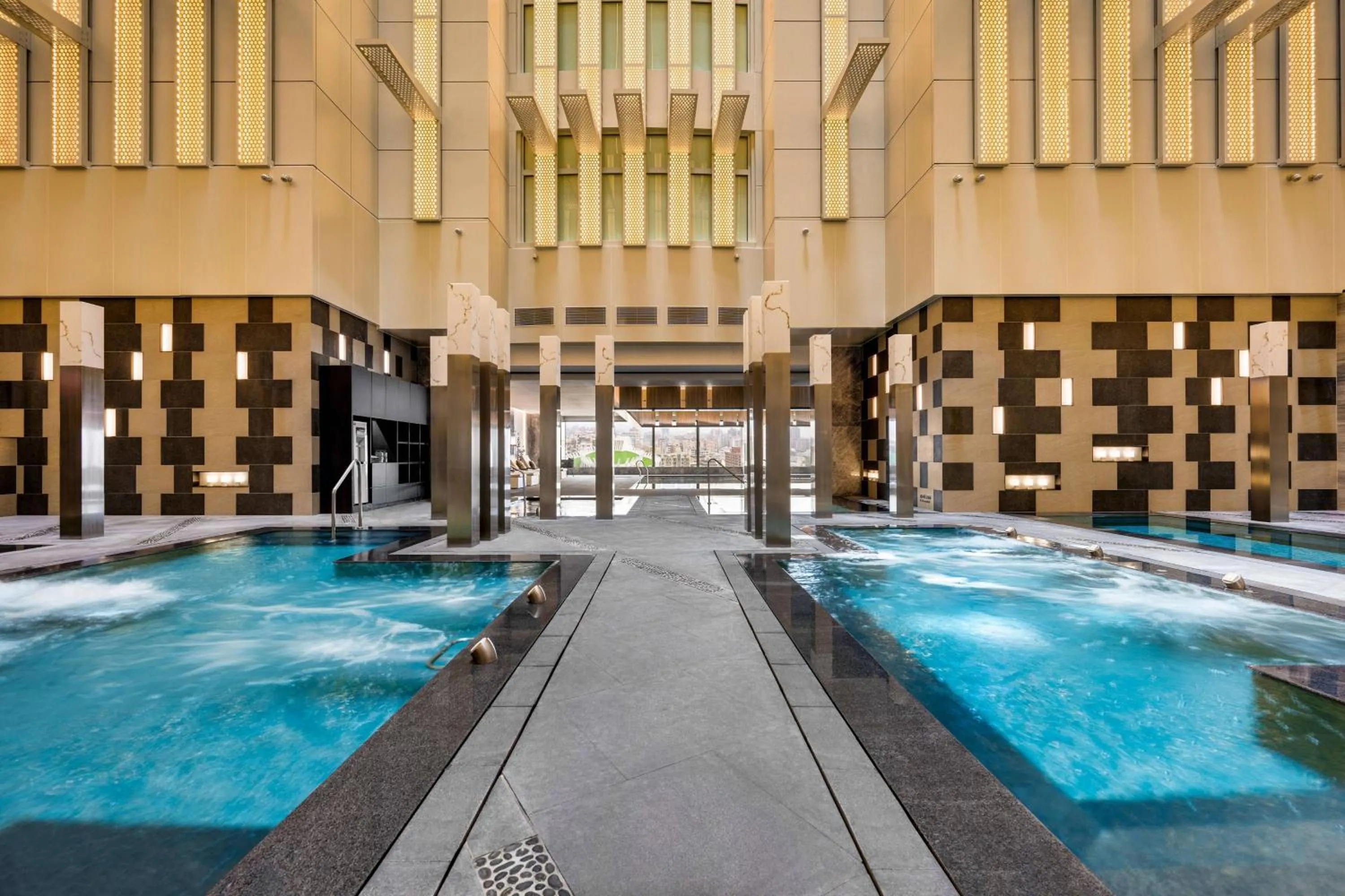 Swimming pool in Kaohsiung Marriott Hotel