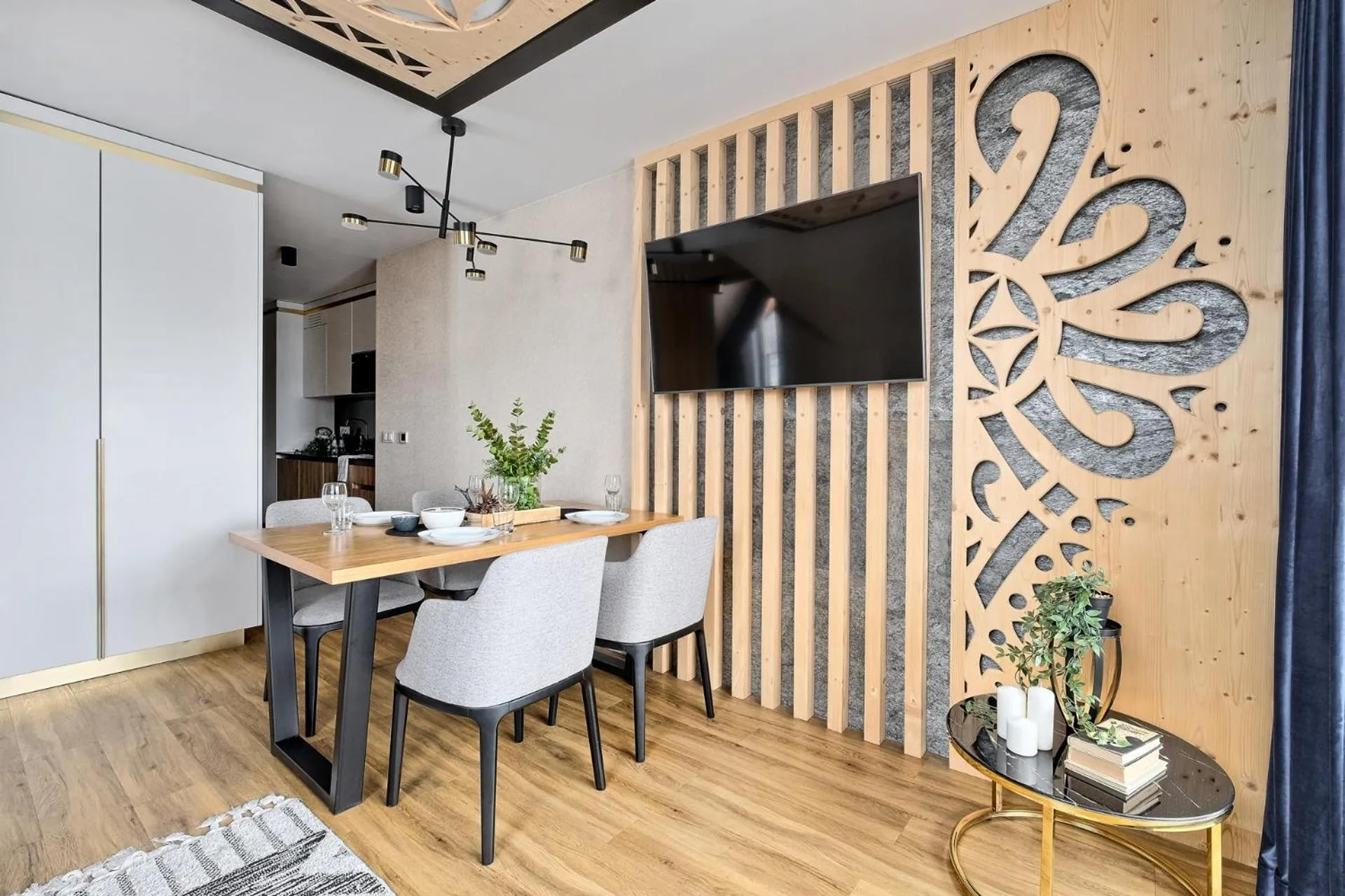 Communal lounge/ TV room in Aparthotel Góralski Spa 2