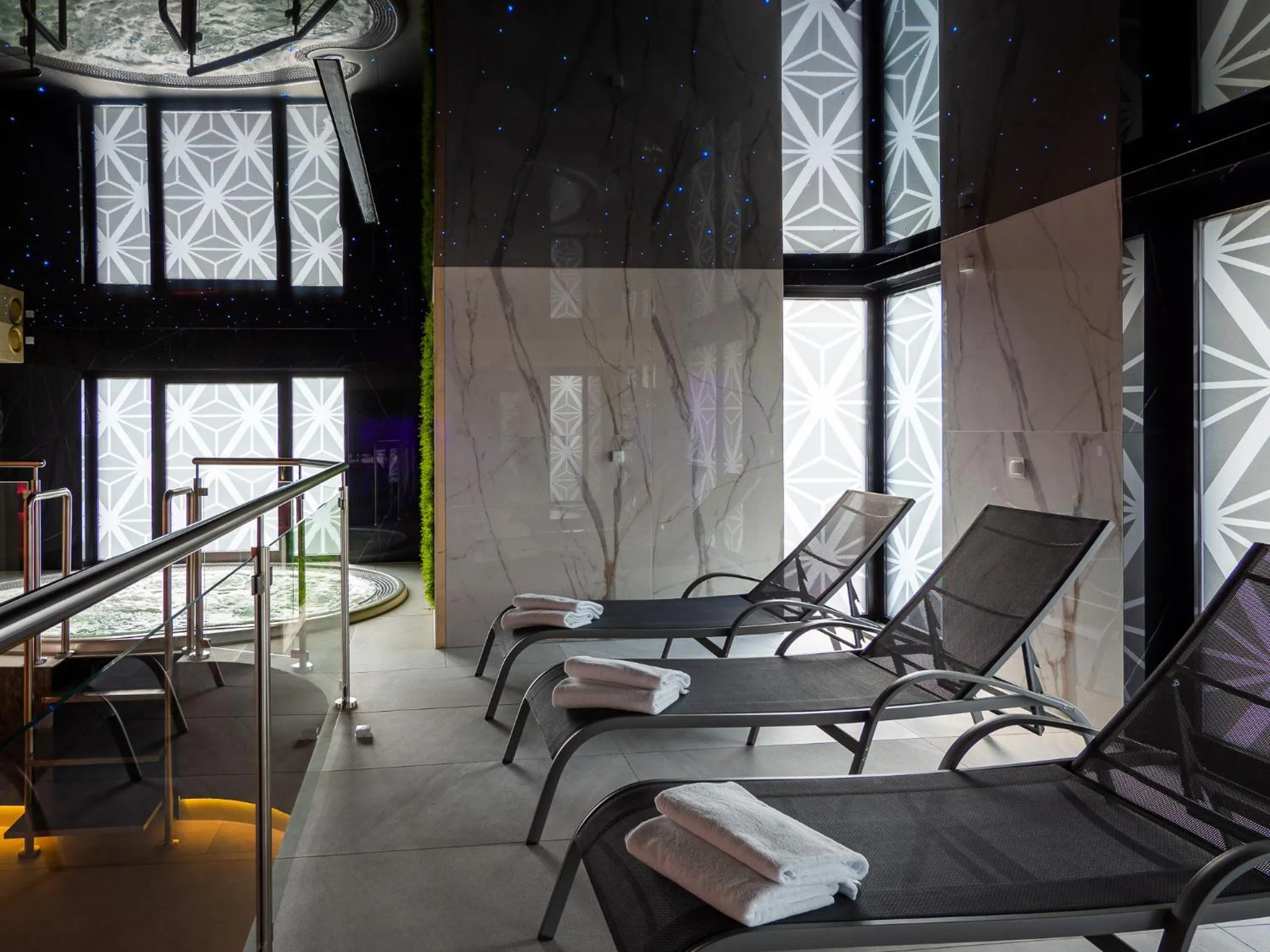 Hot Tub in Aparthotel Góralski Spa 2