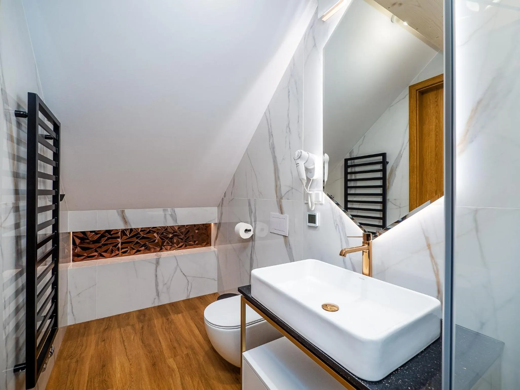 Bathroom, Bed in Aparthotel Góralski Spa 2