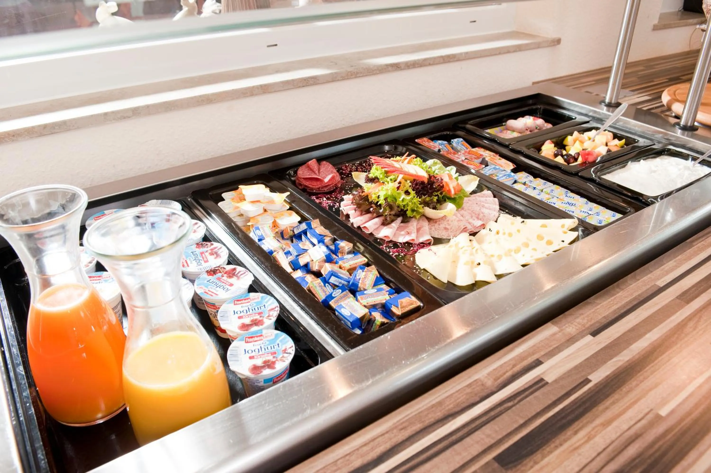 Buffet breakfast in Hotel Berkheimer Hof