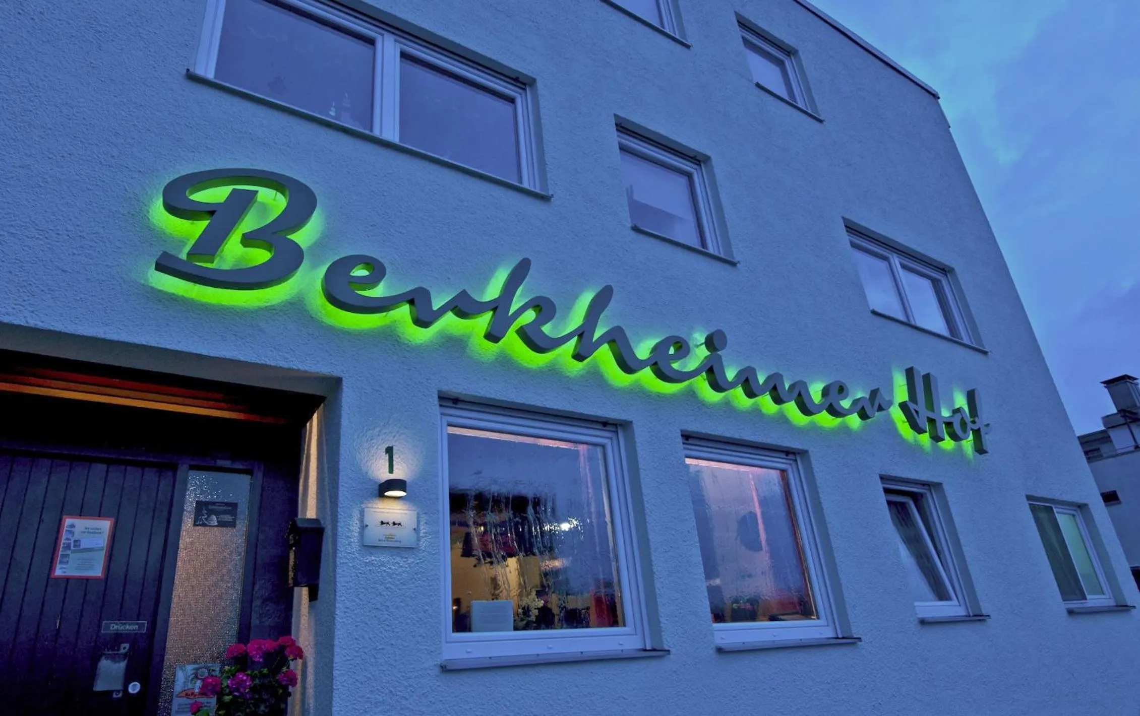 Facade/entrance in Hotel Berkheimer Hof