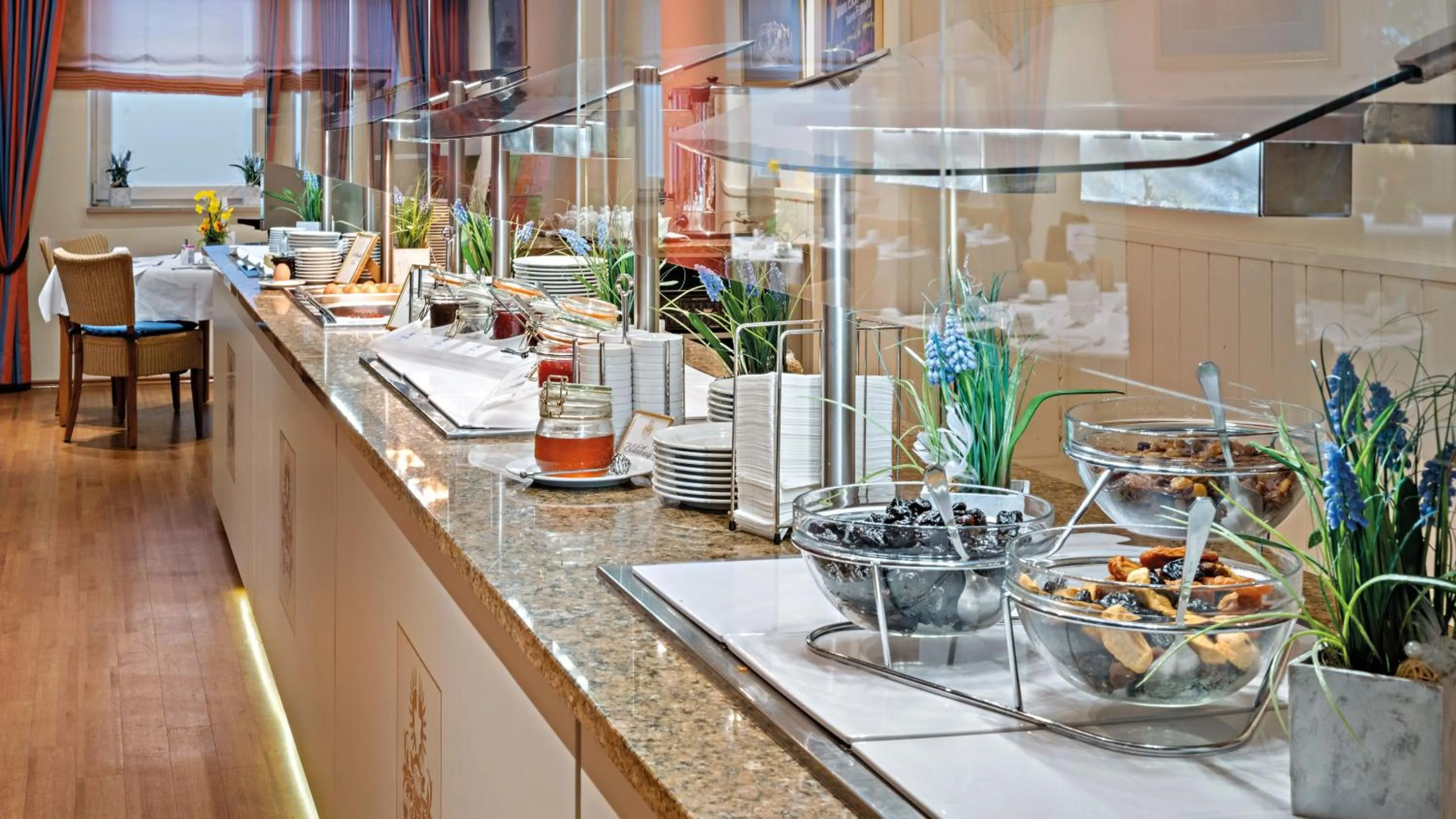 Breakfast in Hotel Juwel