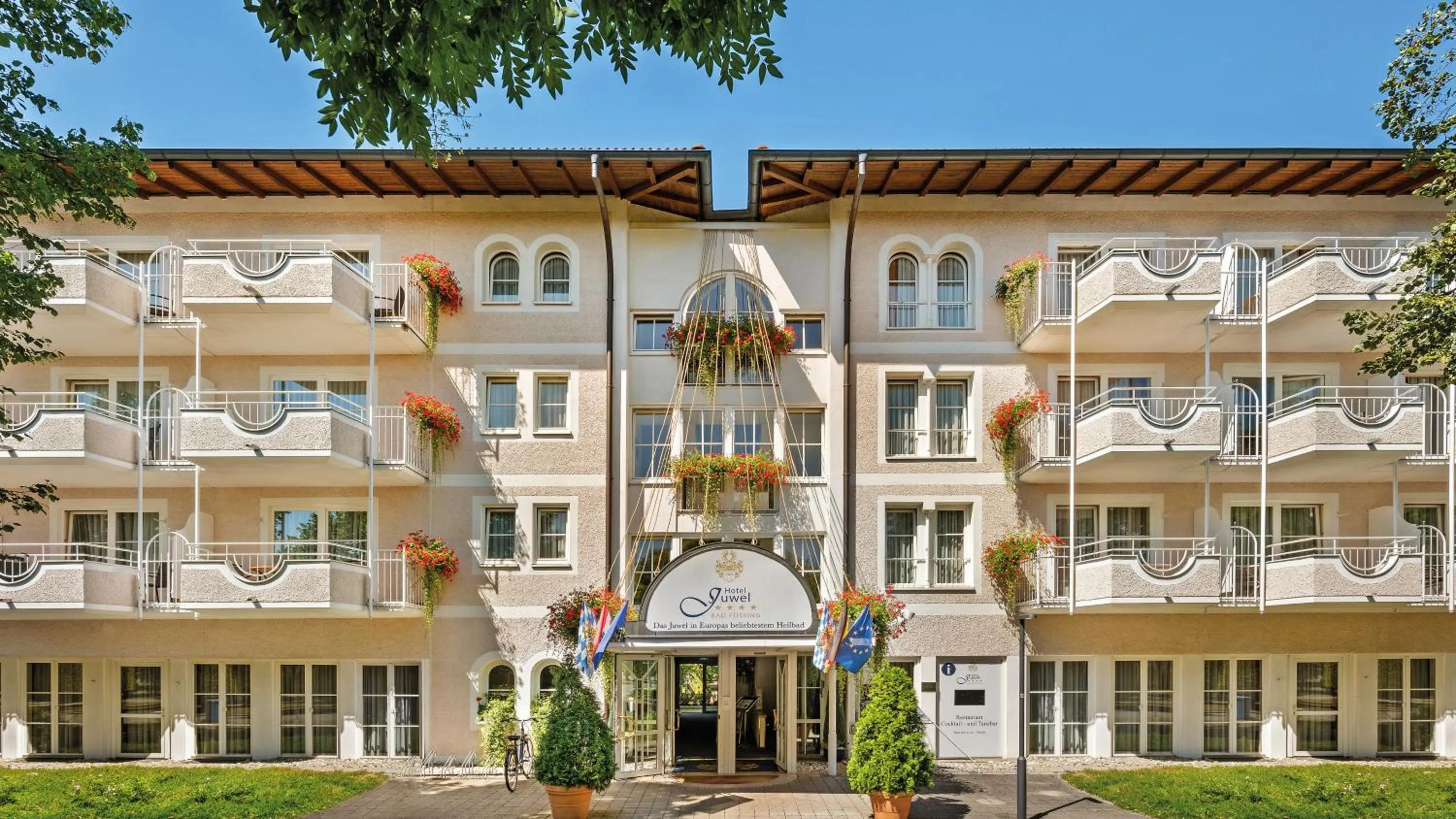 Property building in Hotel Juwel