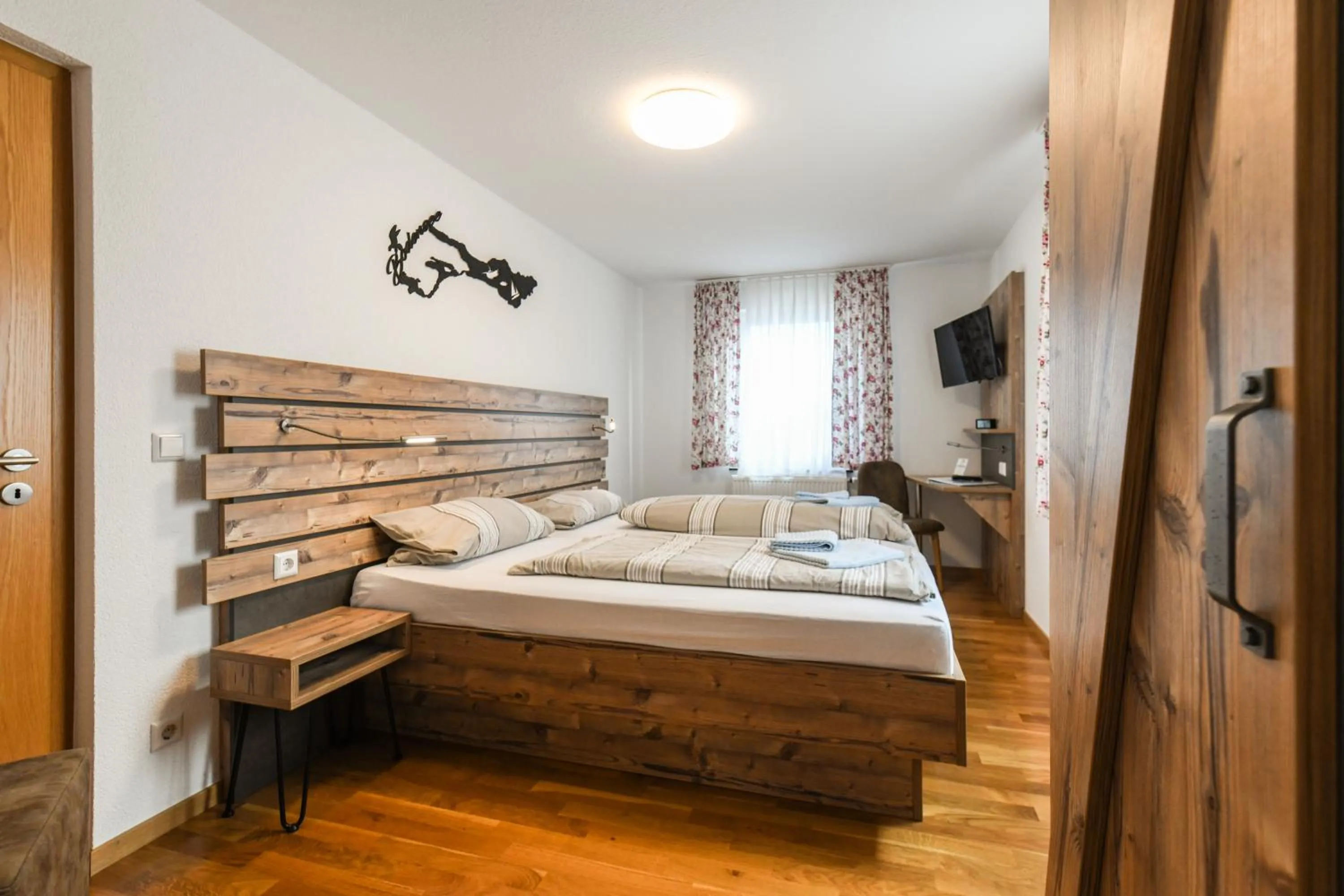 Bed in Gasthof Rebstock