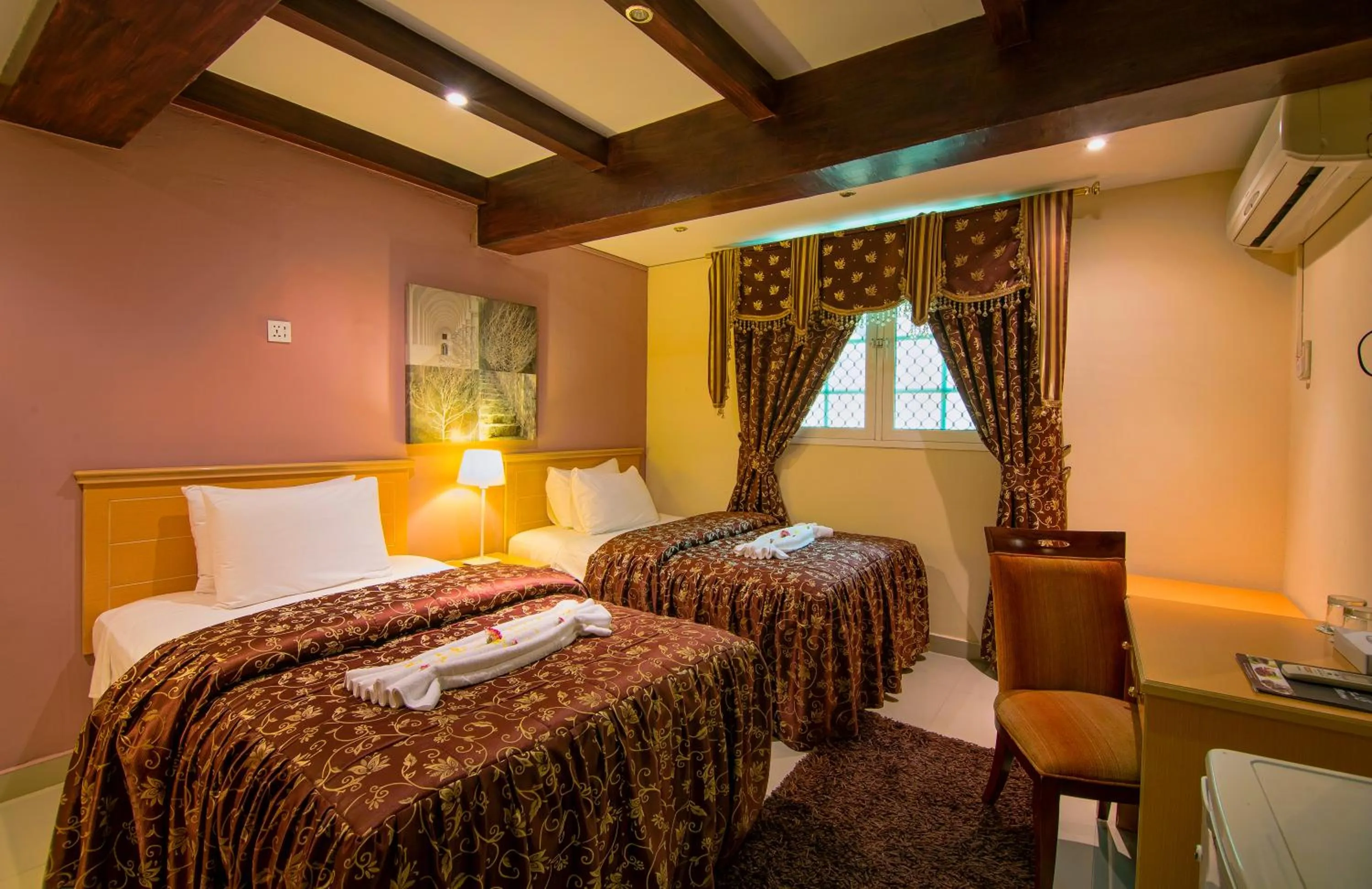 Bedroom, Bed in Mutrah Hotel