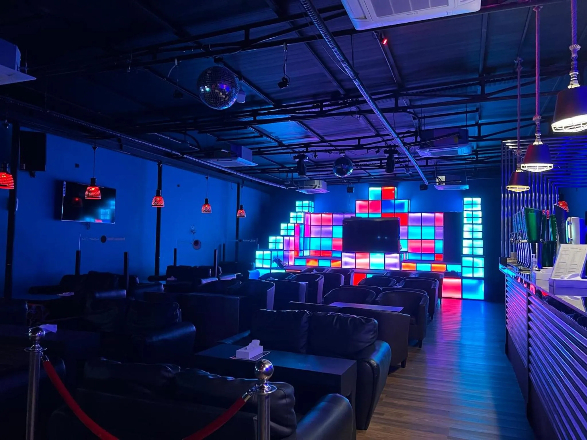 Lounge or bar in Mutrah Hotel