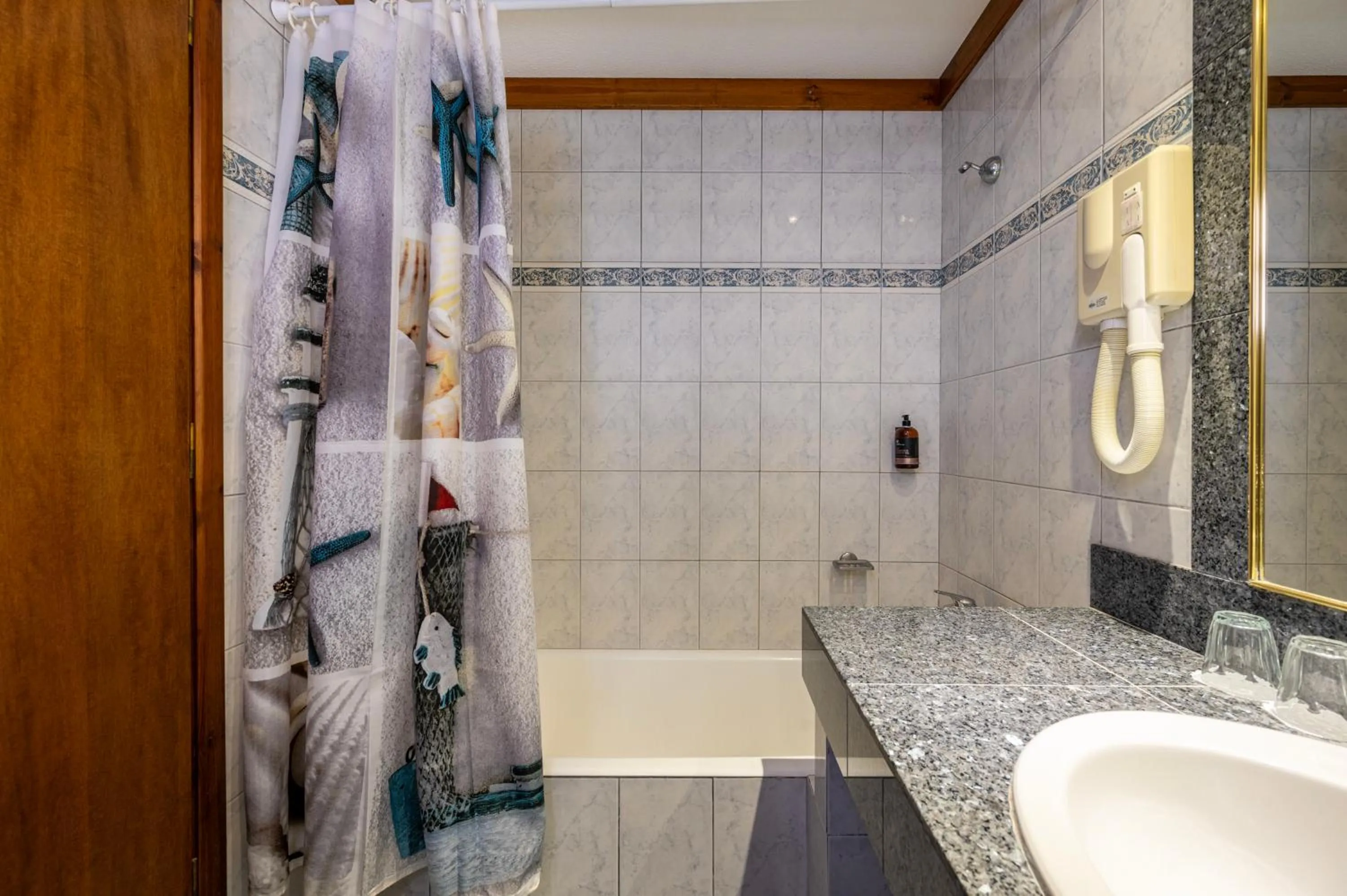 Bath in Palladium hotel