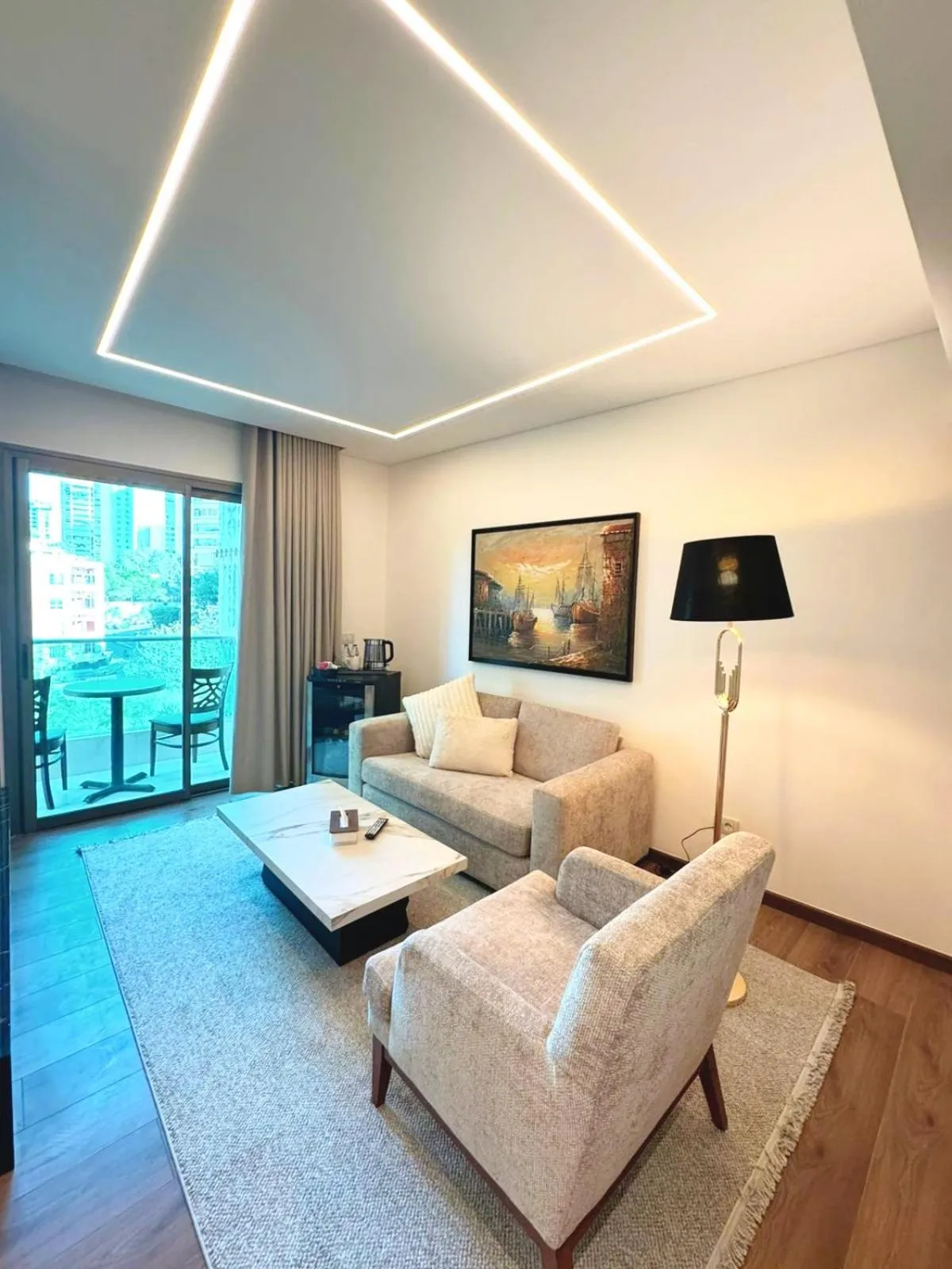 Living room in King Suites Hotel