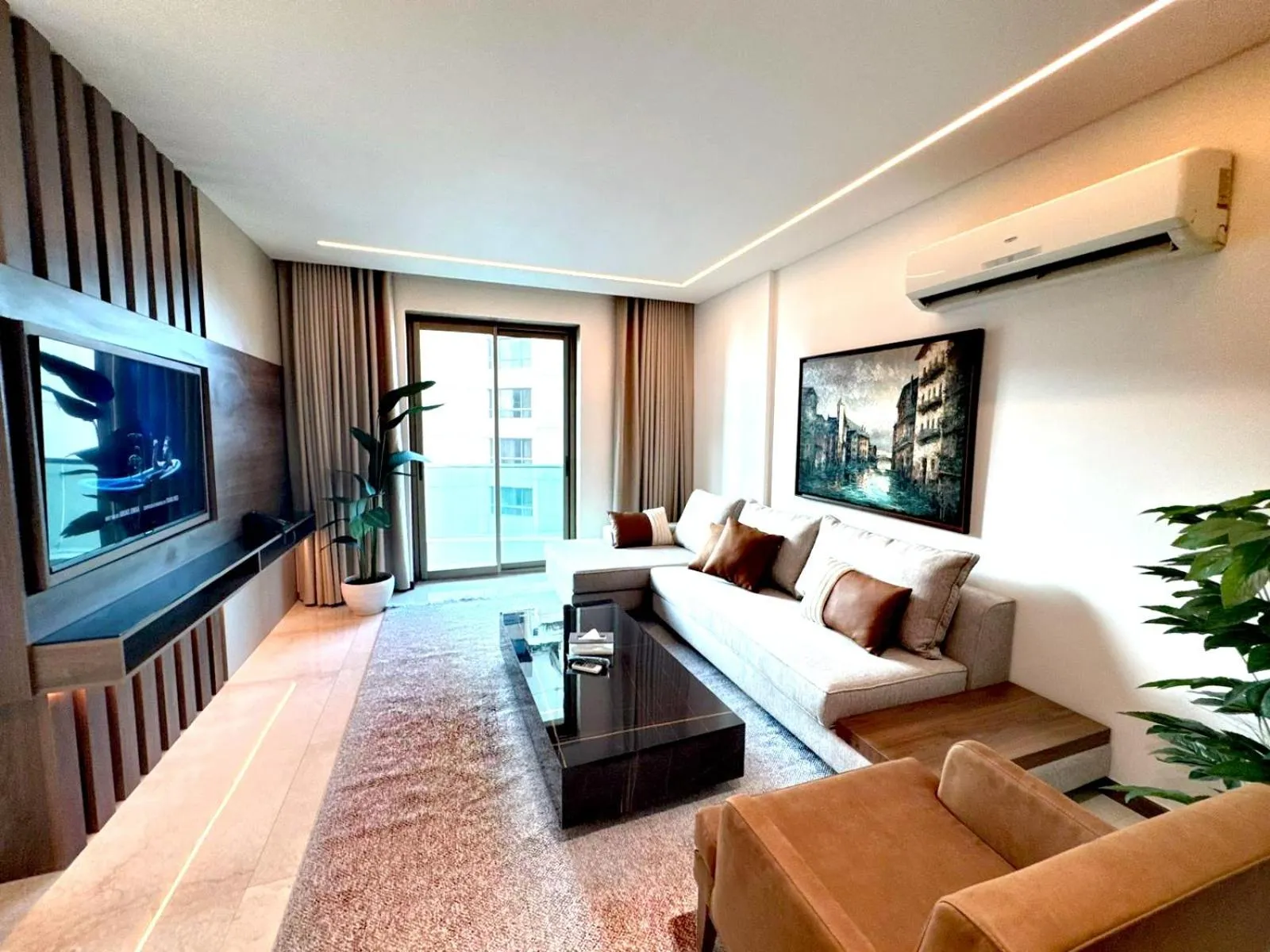 Living room in King Suites Hotel