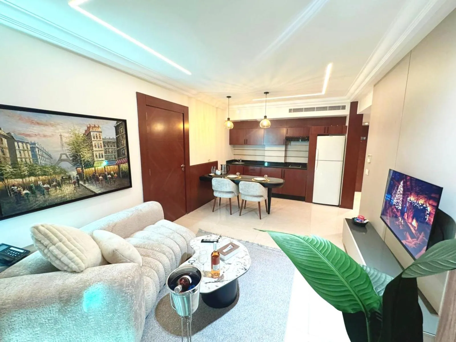 Kitchen or kitchenette in King Suites Hotel