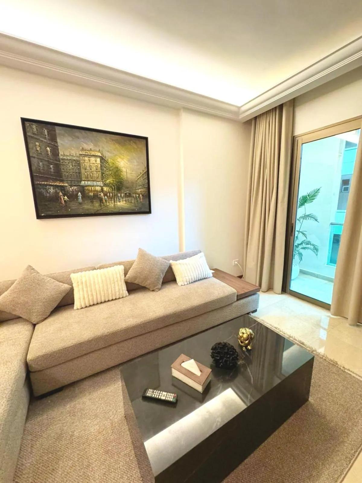 Seating area in King Suites Hotel