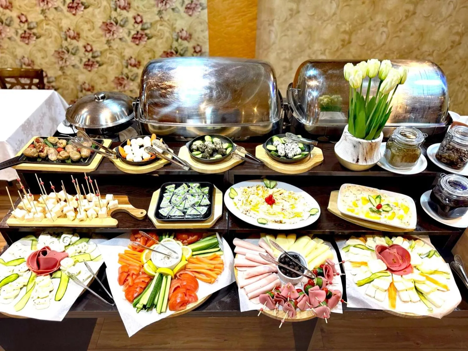 Buffet breakfast in King Suites Hotel