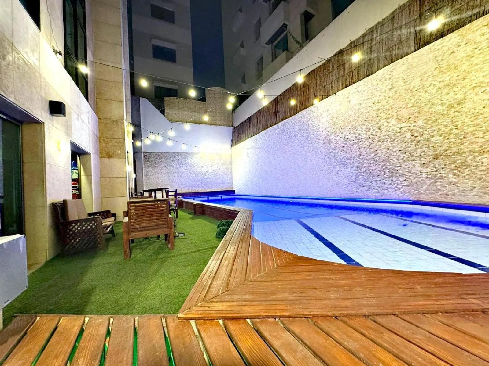 Swimming pool in King Suites Hotel