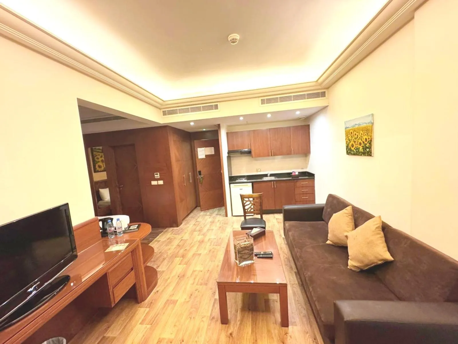 Kitchen or kitchenette in King Suites Hotel