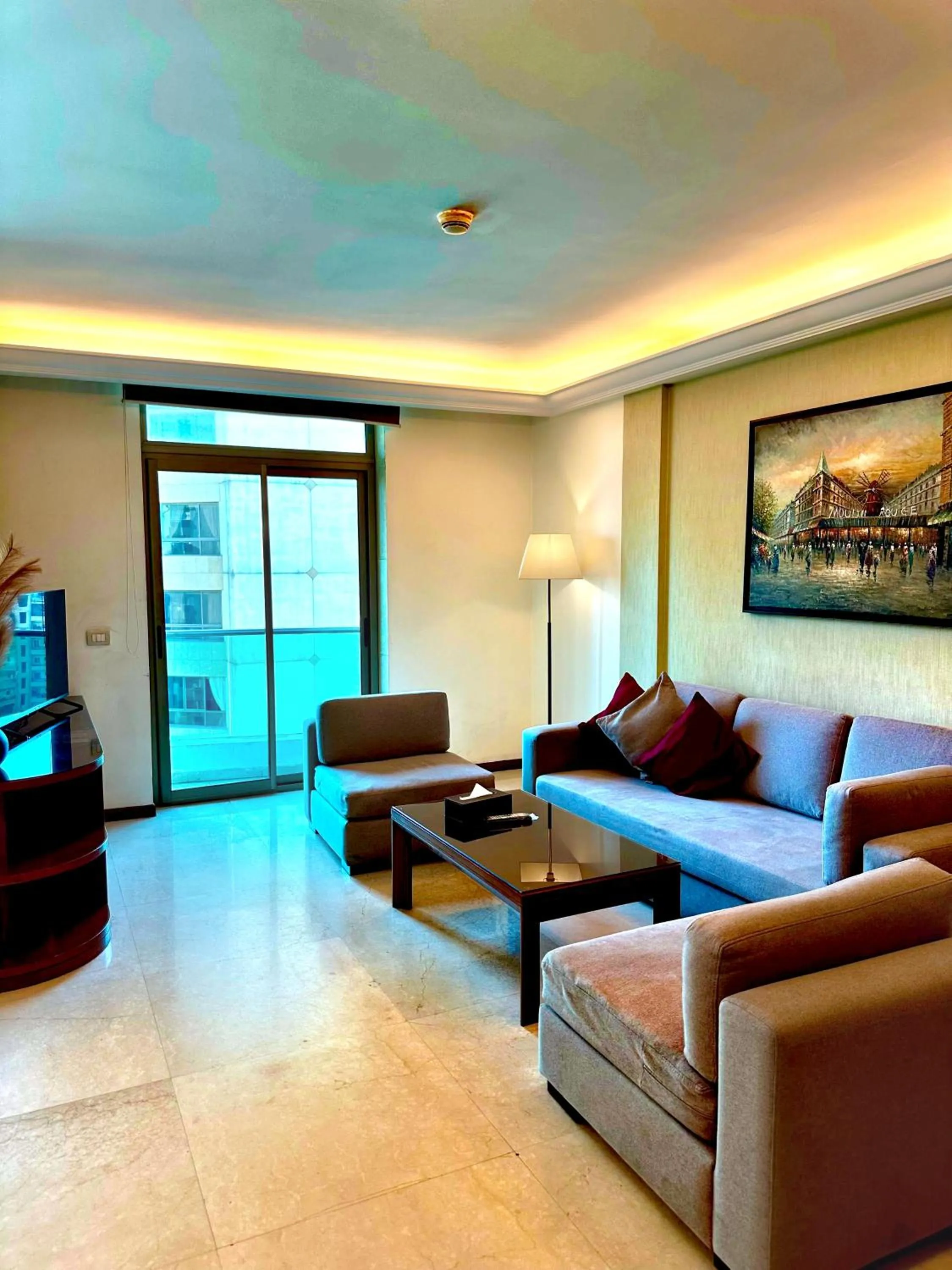 Living room in King Suites Hotel