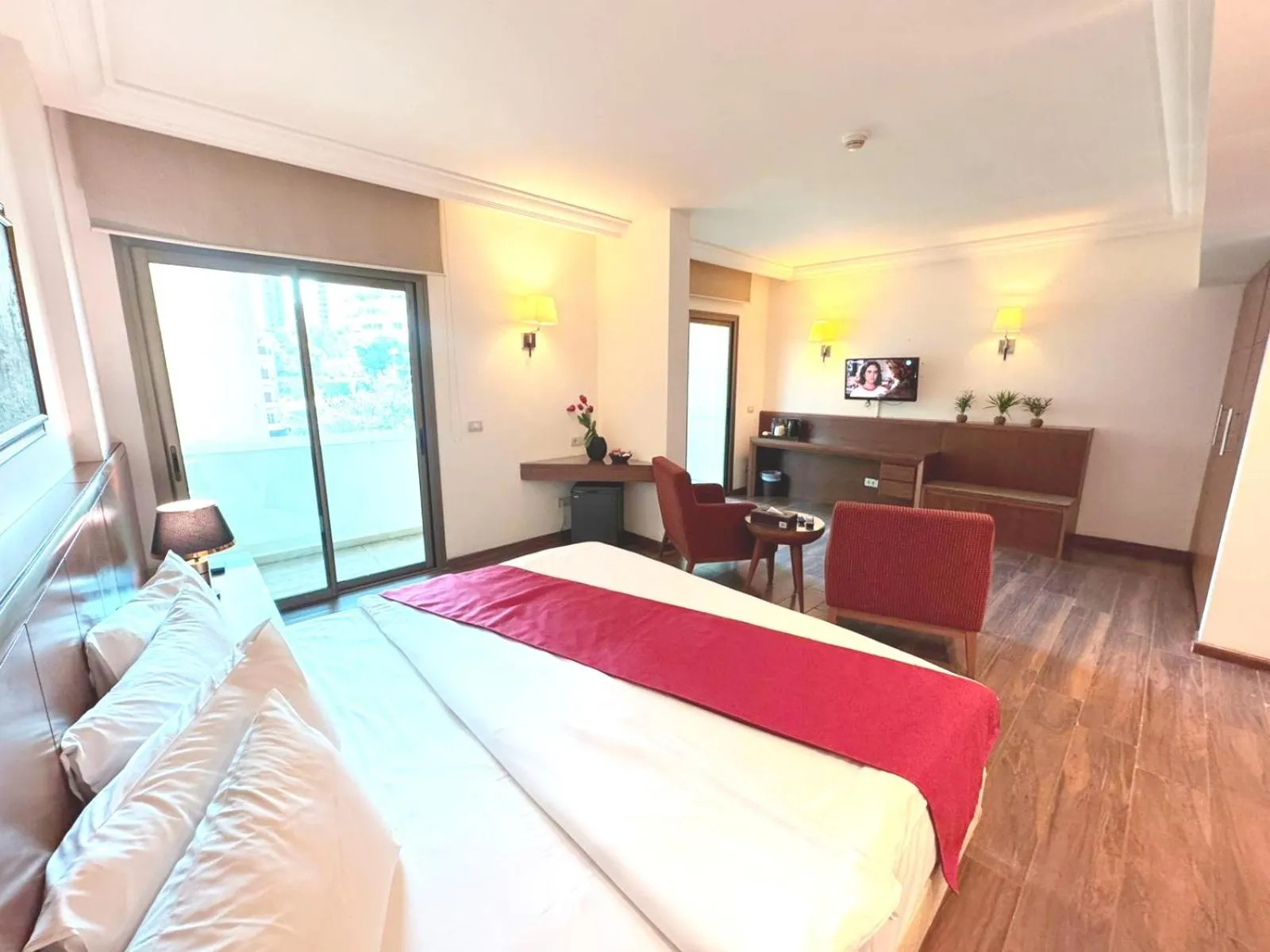 Photo of the whole room, Bed in King Suites Hotel