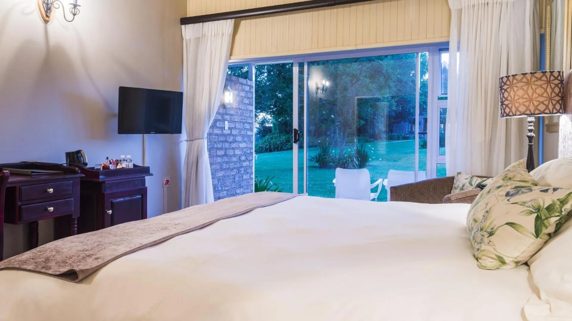 Bed in ANEW Resort Ingeli Forest Kokstad