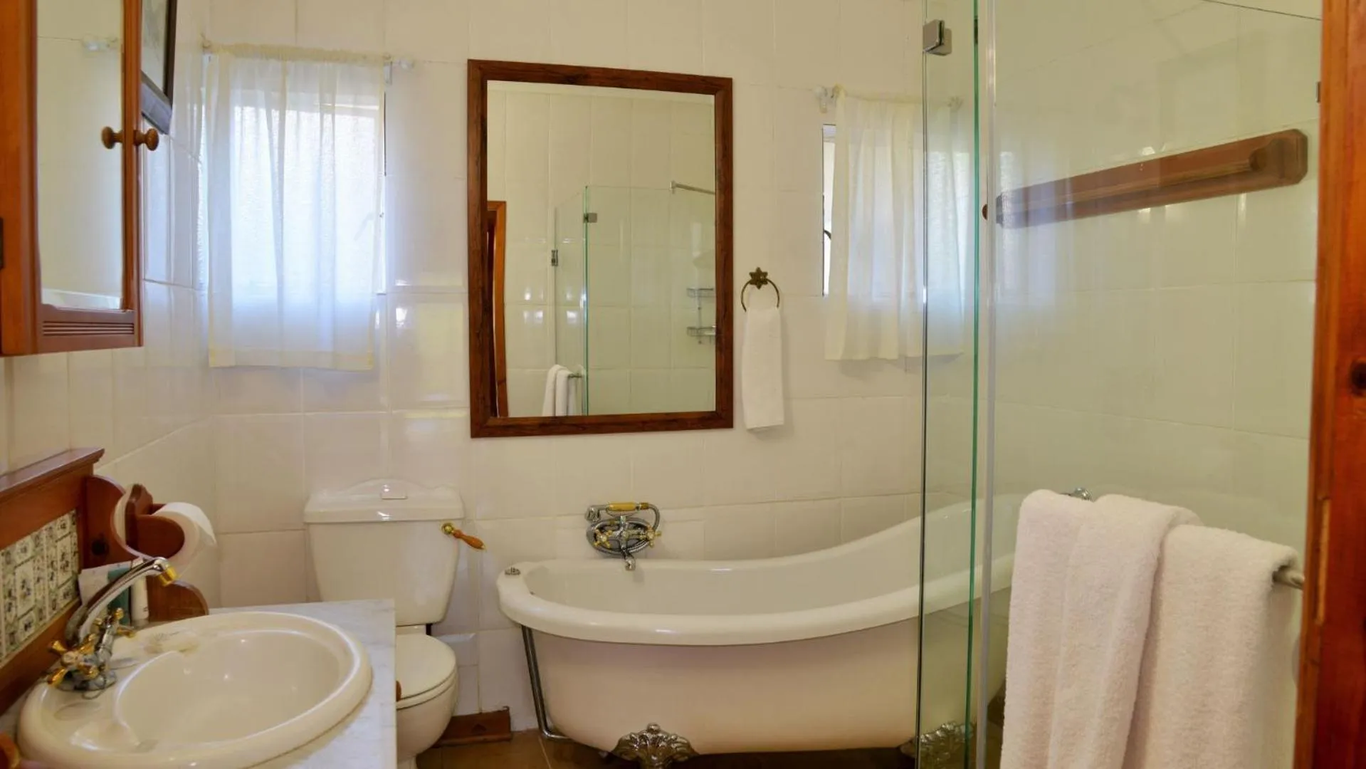 Shower in ANEW Resort Ingeli Forest Kokstad