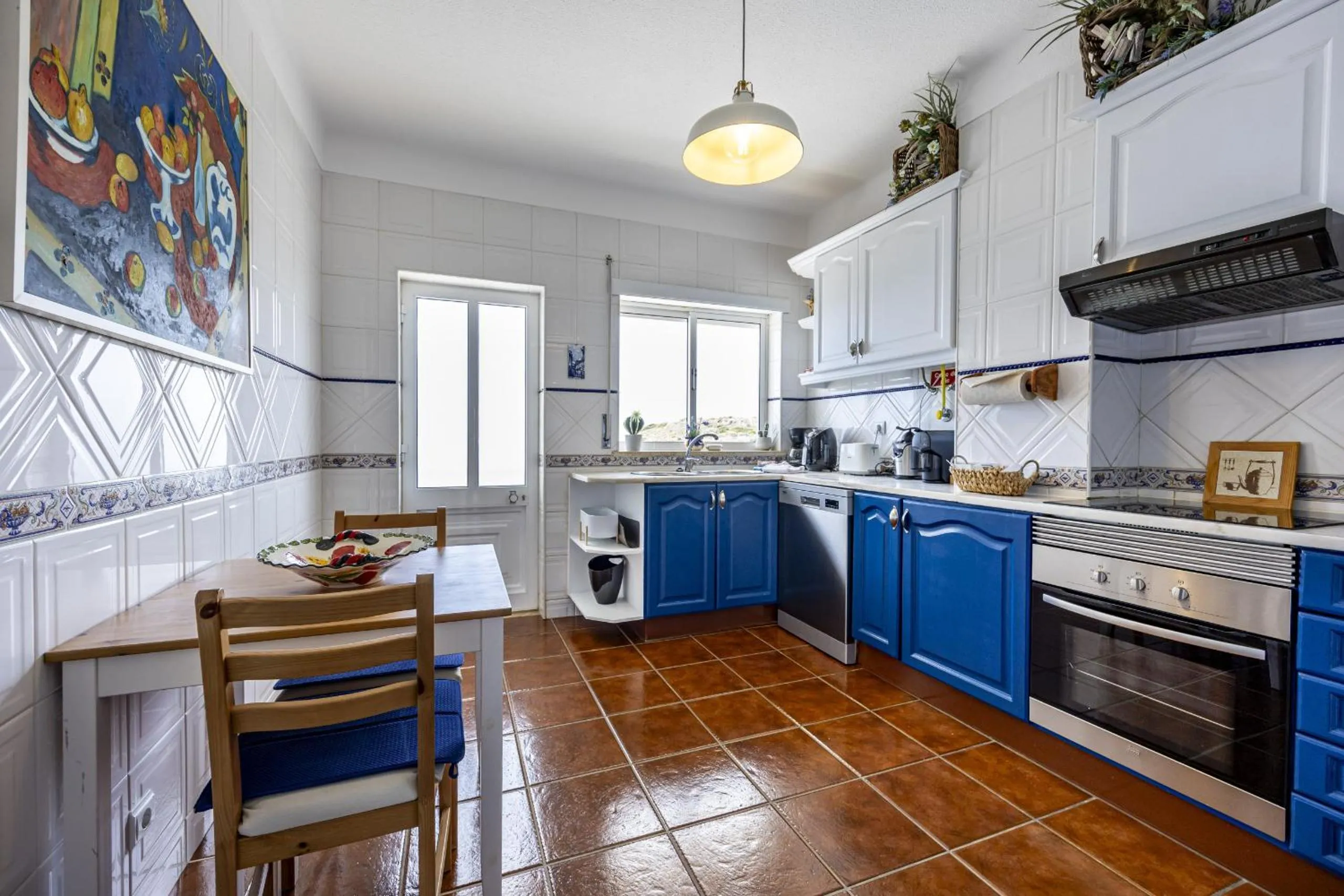Kitchen or kitchenette in CoolHouses Algarve Luz, 2 Bed top floor flat, amazing sea view, central. Delicia do Sol