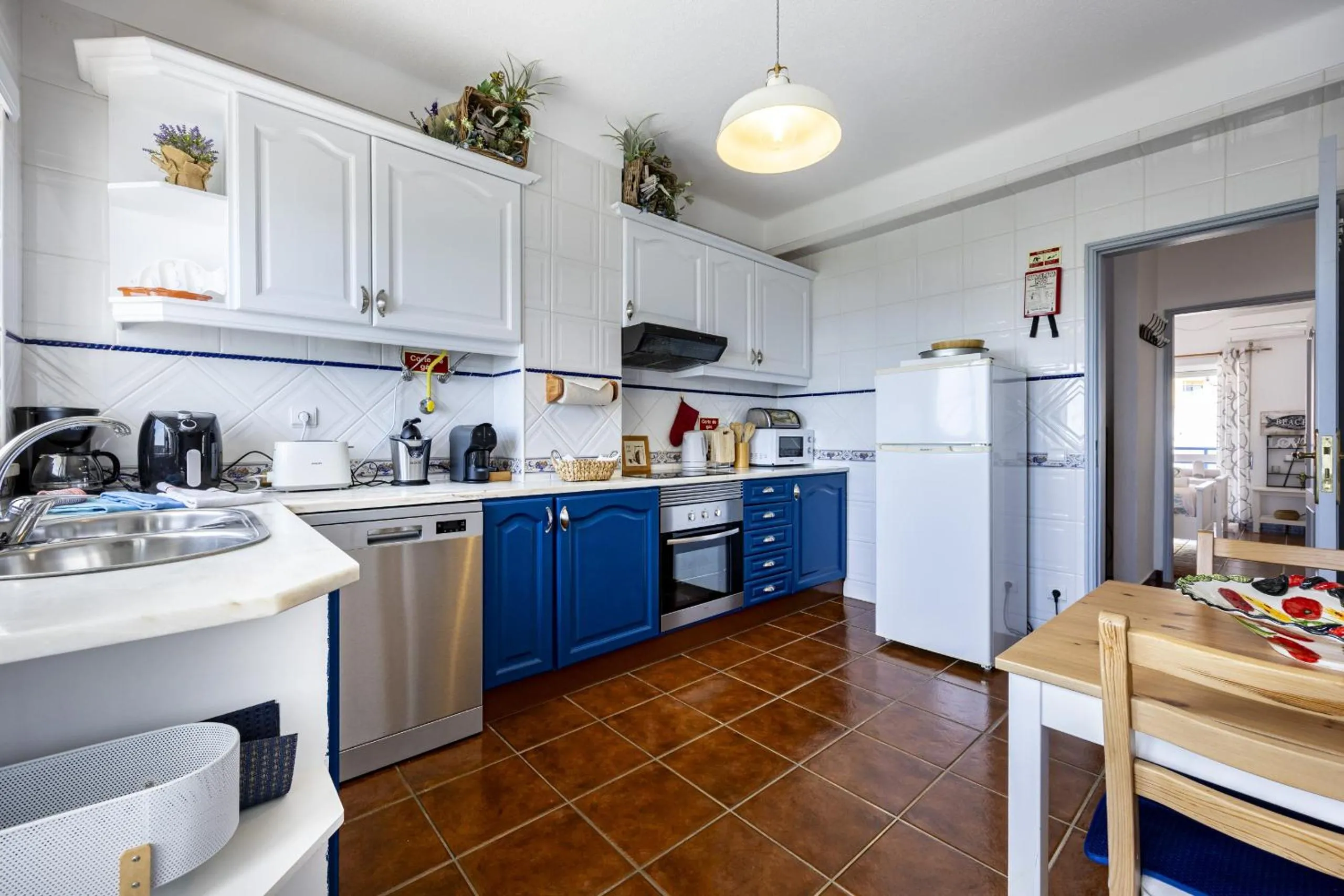 Kitchen or kitchenette in CoolHouses Algarve Luz, 2 Bed top floor flat, amazing sea view, central. Delicia do Sol