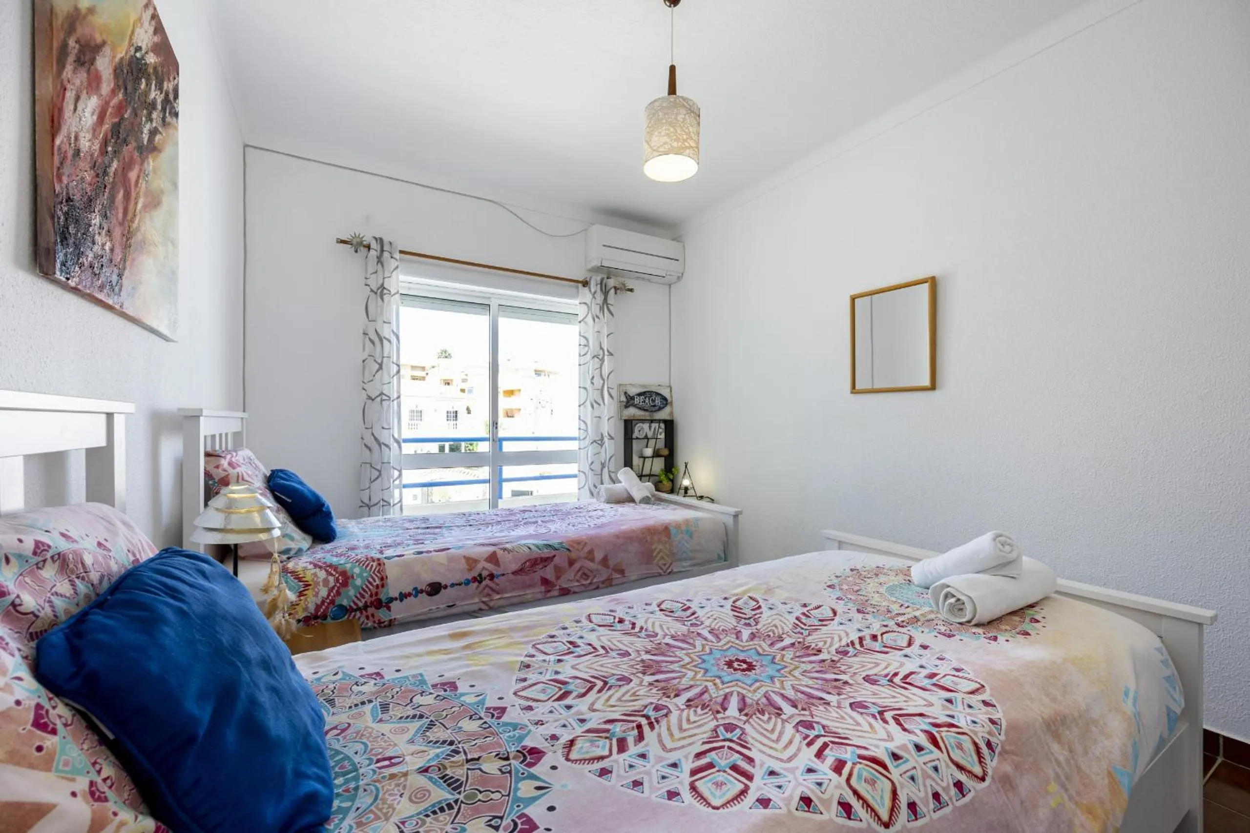 Bed in CoolHouses Algarve Luz, 2 Bed top floor flat, amazing sea view, central. Delicia do Sol