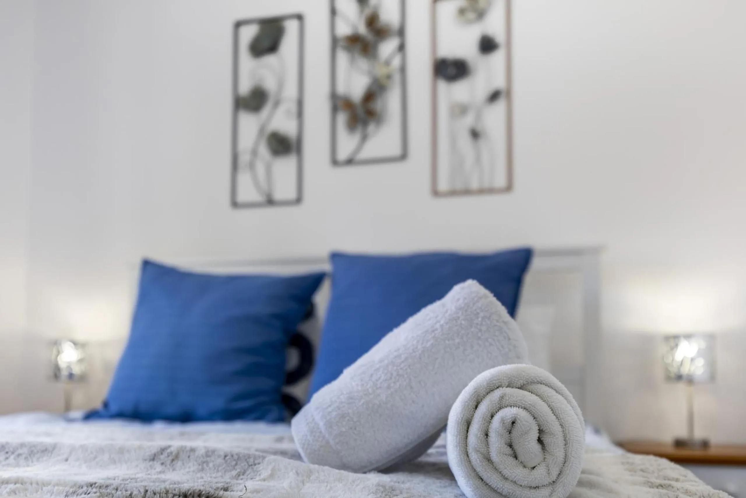 Decorative detail, Bed in CoolHouses Algarve Luz, 2 Bed top floor flat, amazing sea view, central. Delicia do Sol