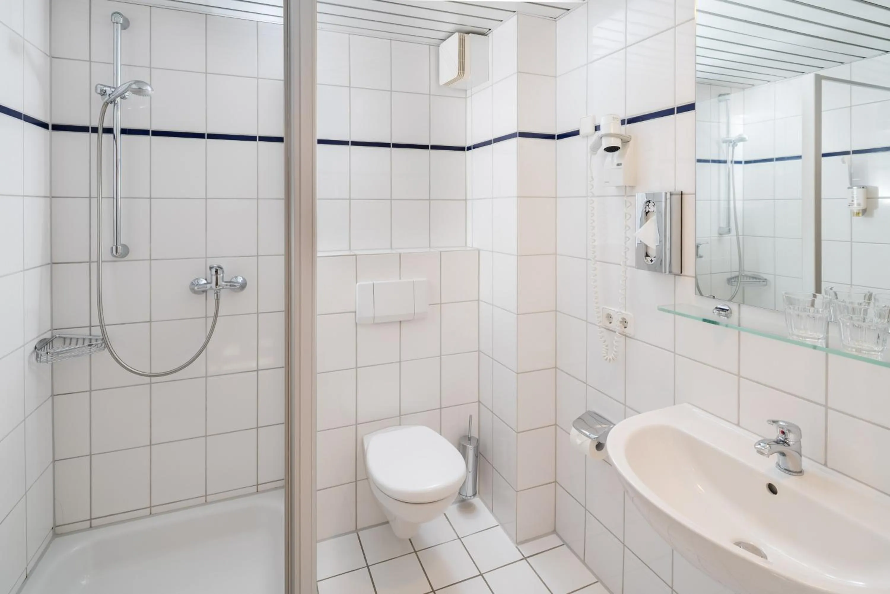 Bathroom in Hotel an der Schlei Garni