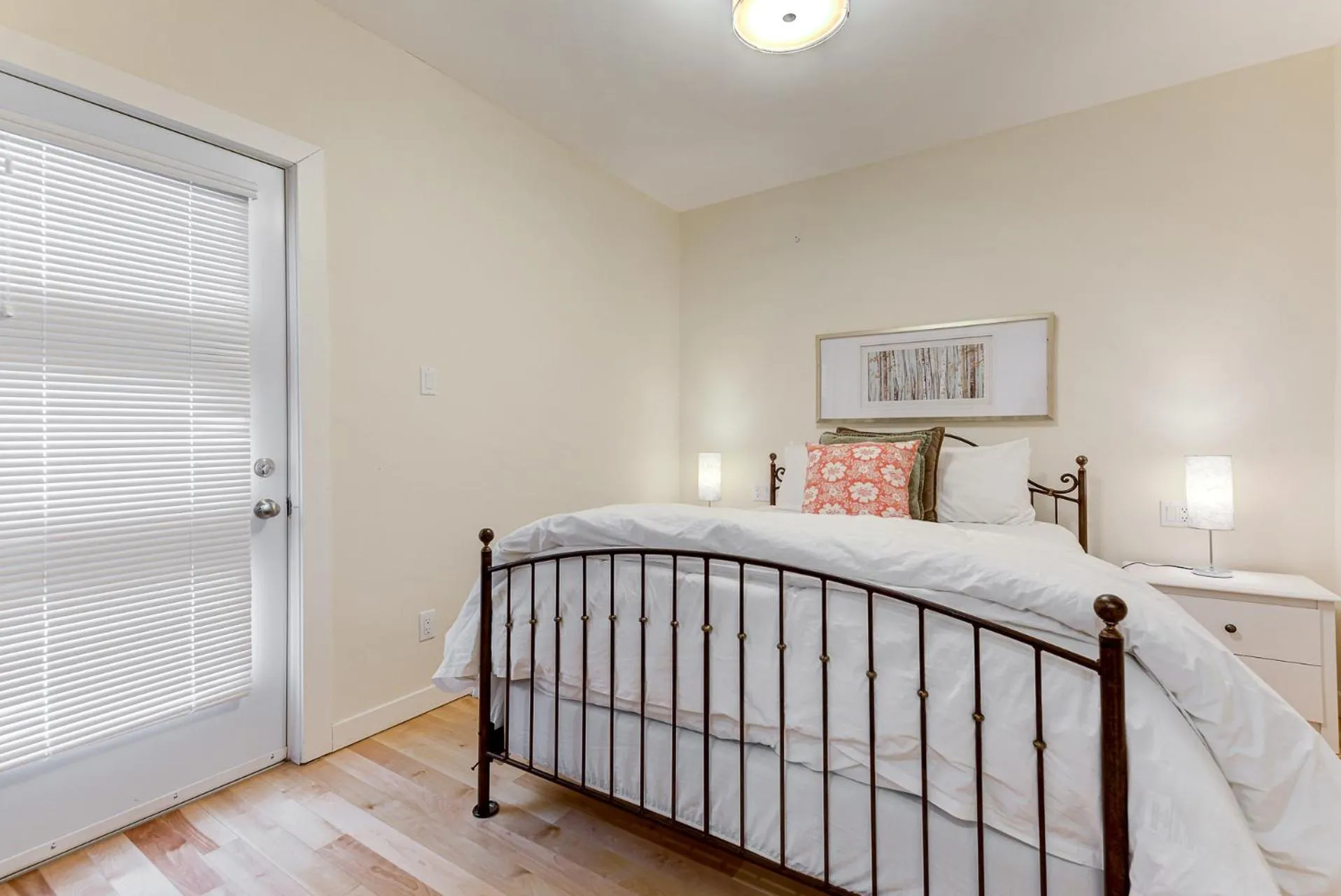 Bed in Le 555 Grande allée