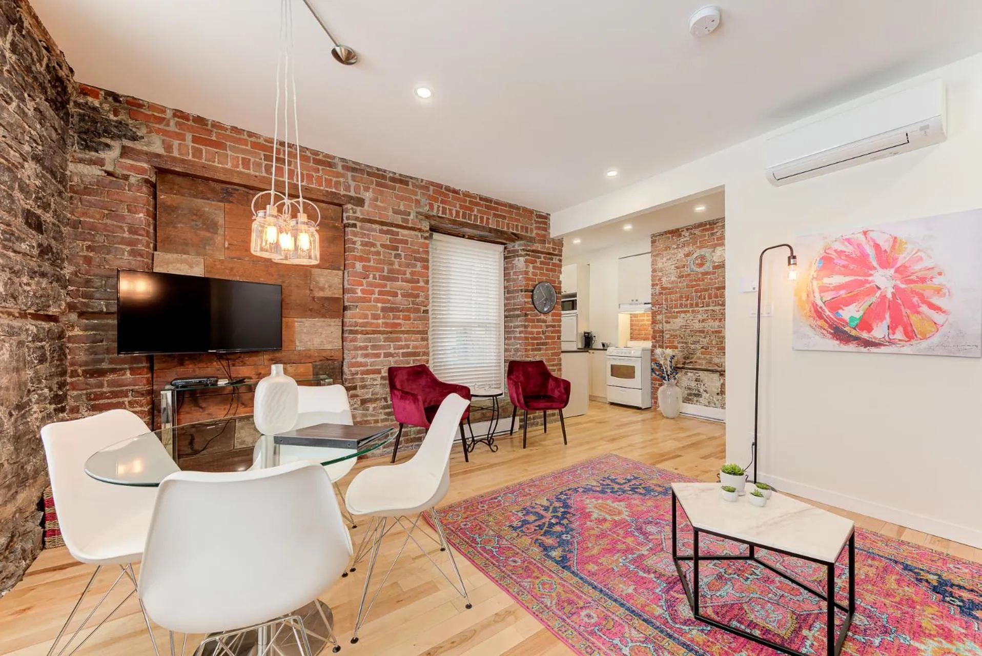 TV and multimedia in Le 555 Grande allée