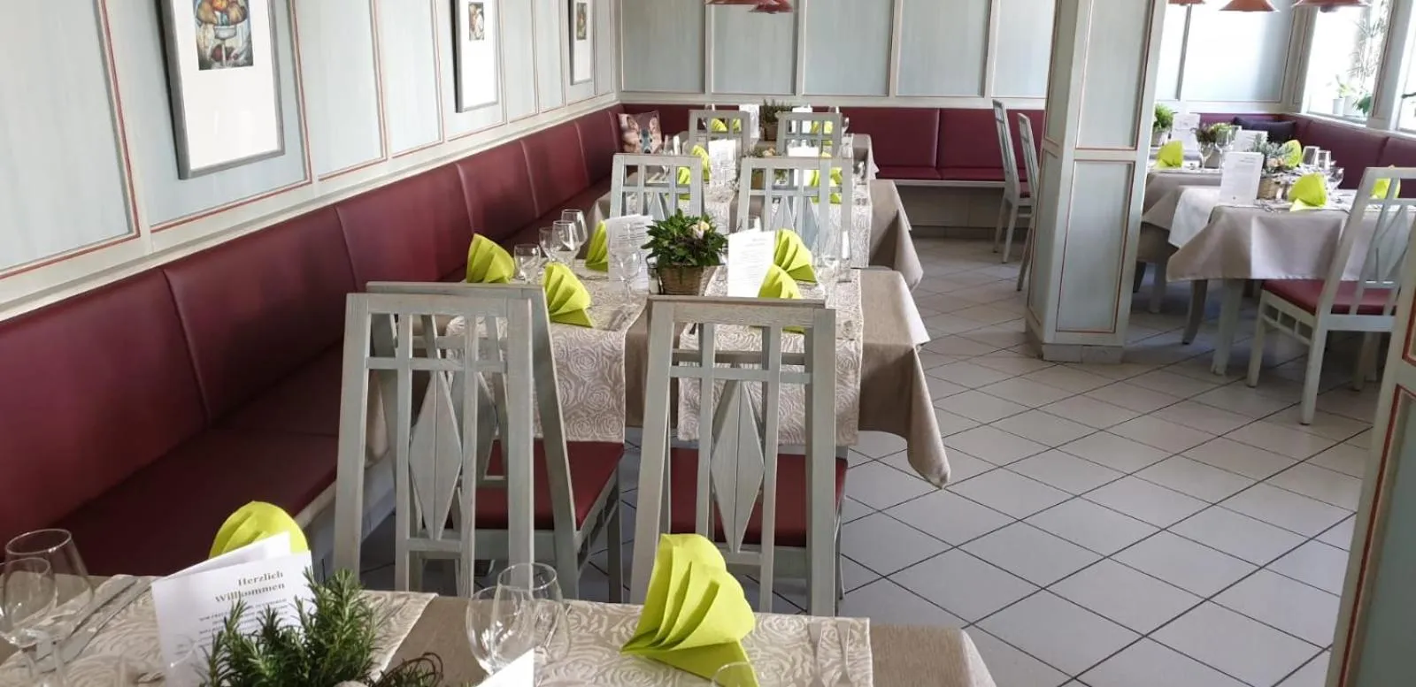 Restaurant/places to eat in Hotel Gasthof am Schloß