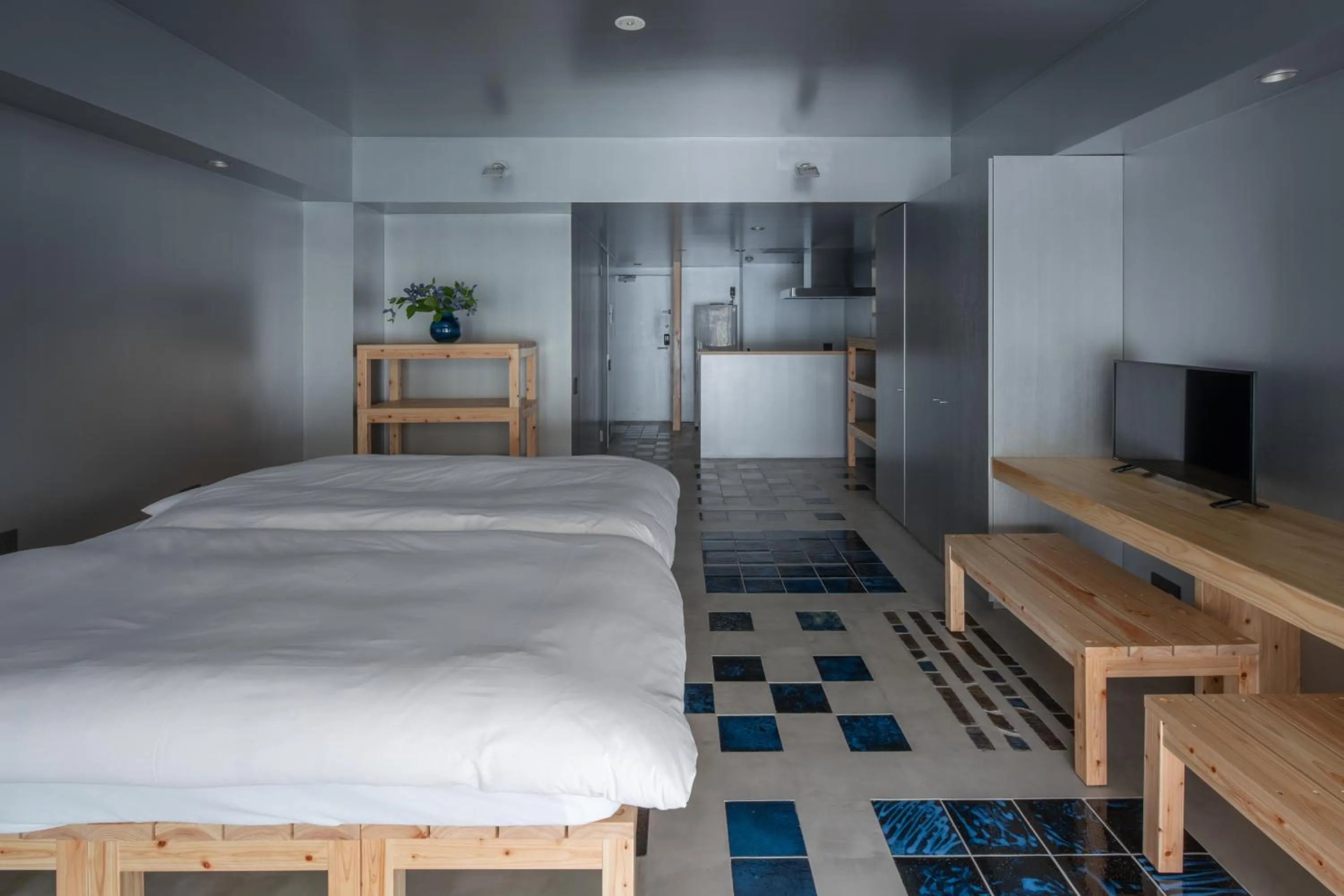 Bed in Seven Stories