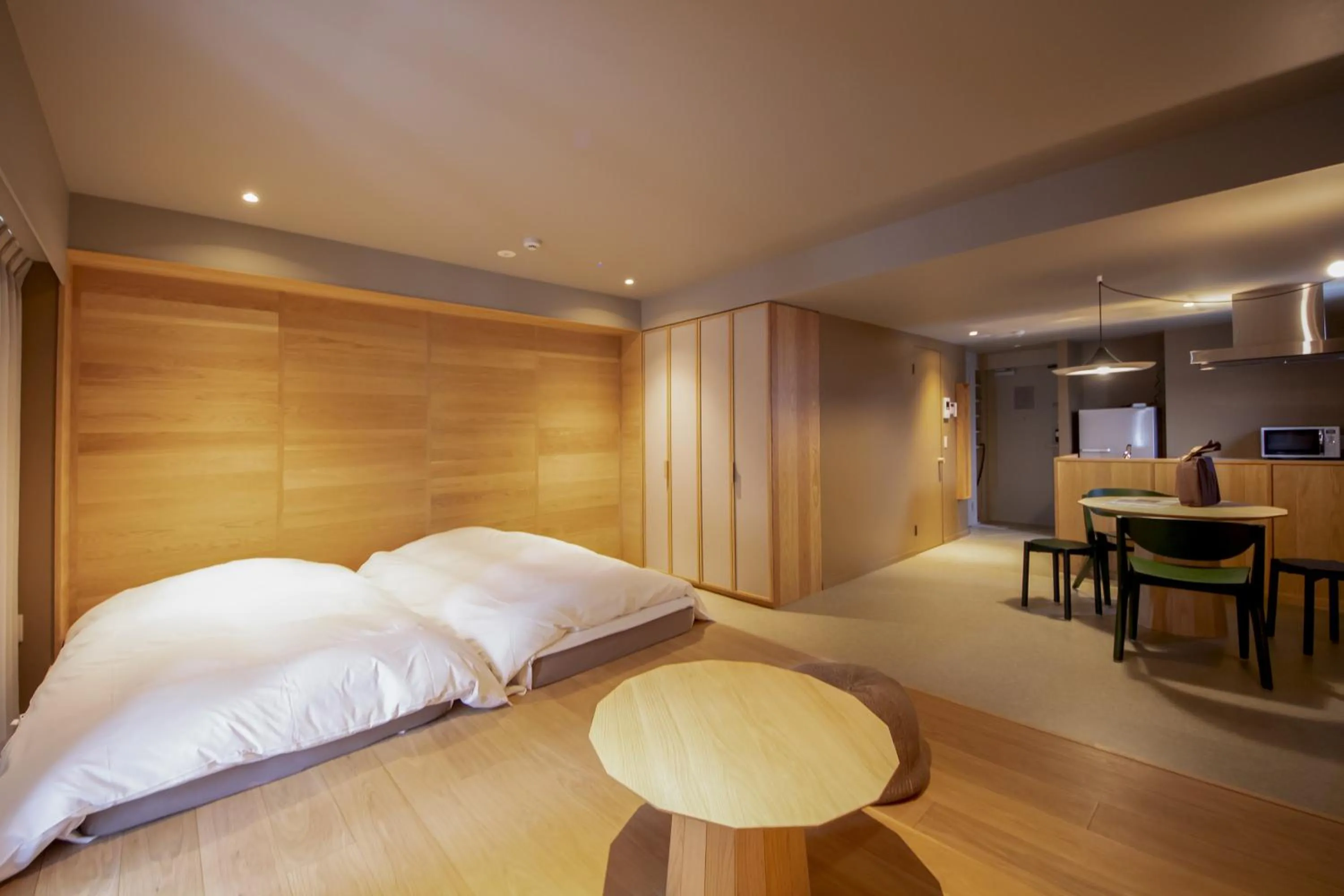 Bed in Seven Stories