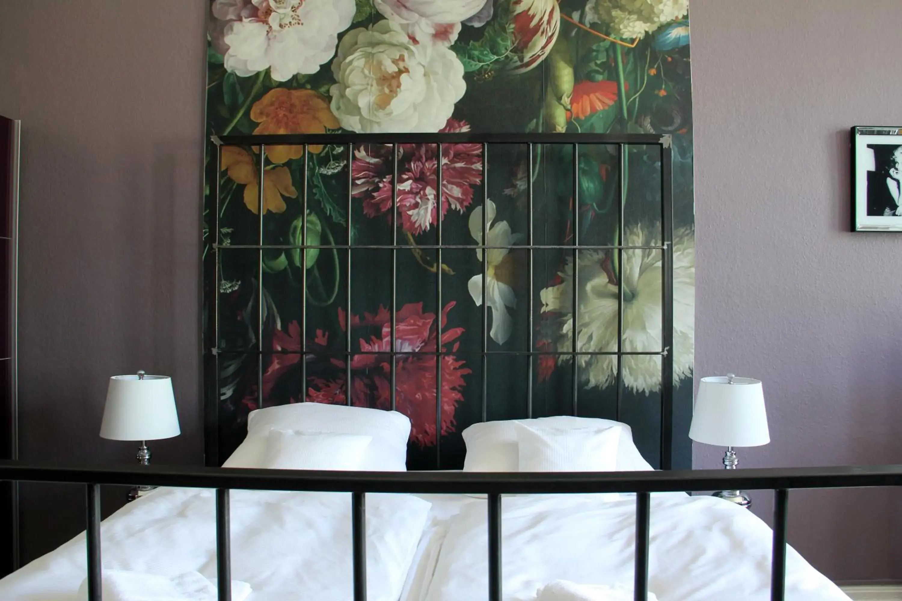 Bed in ArtHotel Connection Bed in ArtHotel Connection