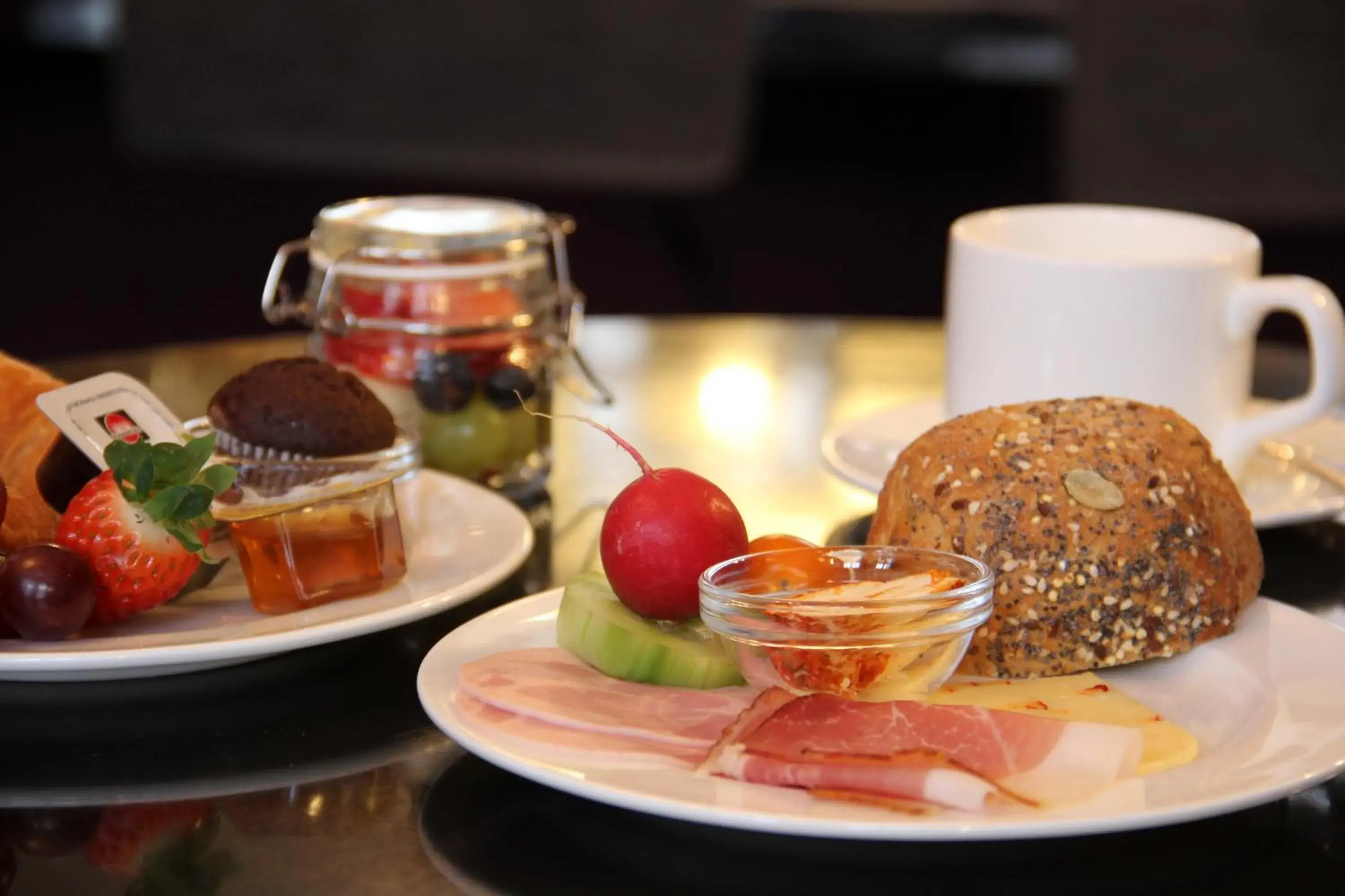 Continental breakfast in ArtHotel Connection Continental breakfast in ArtHotel Connection