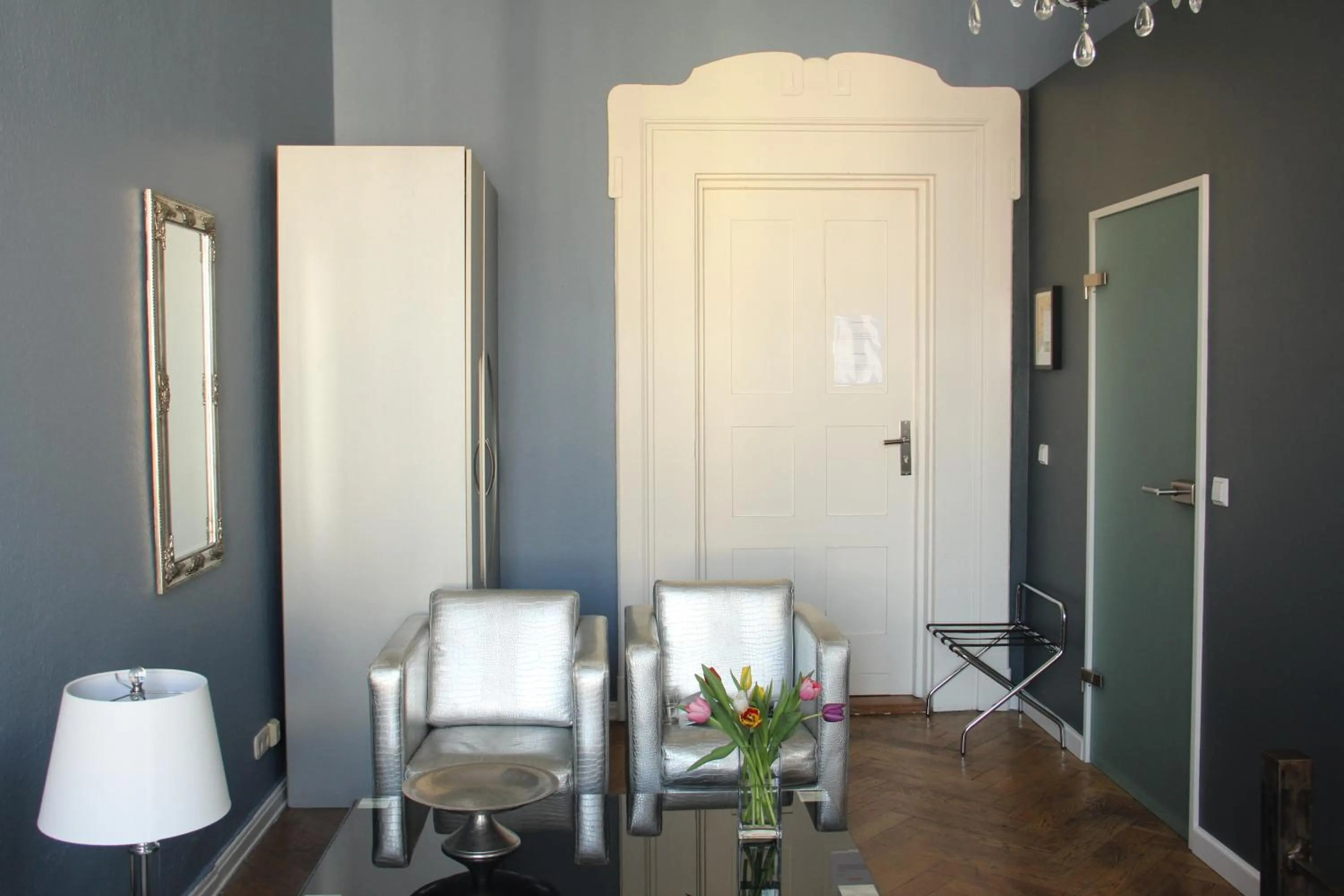 Seating area in ArtHotel Connection