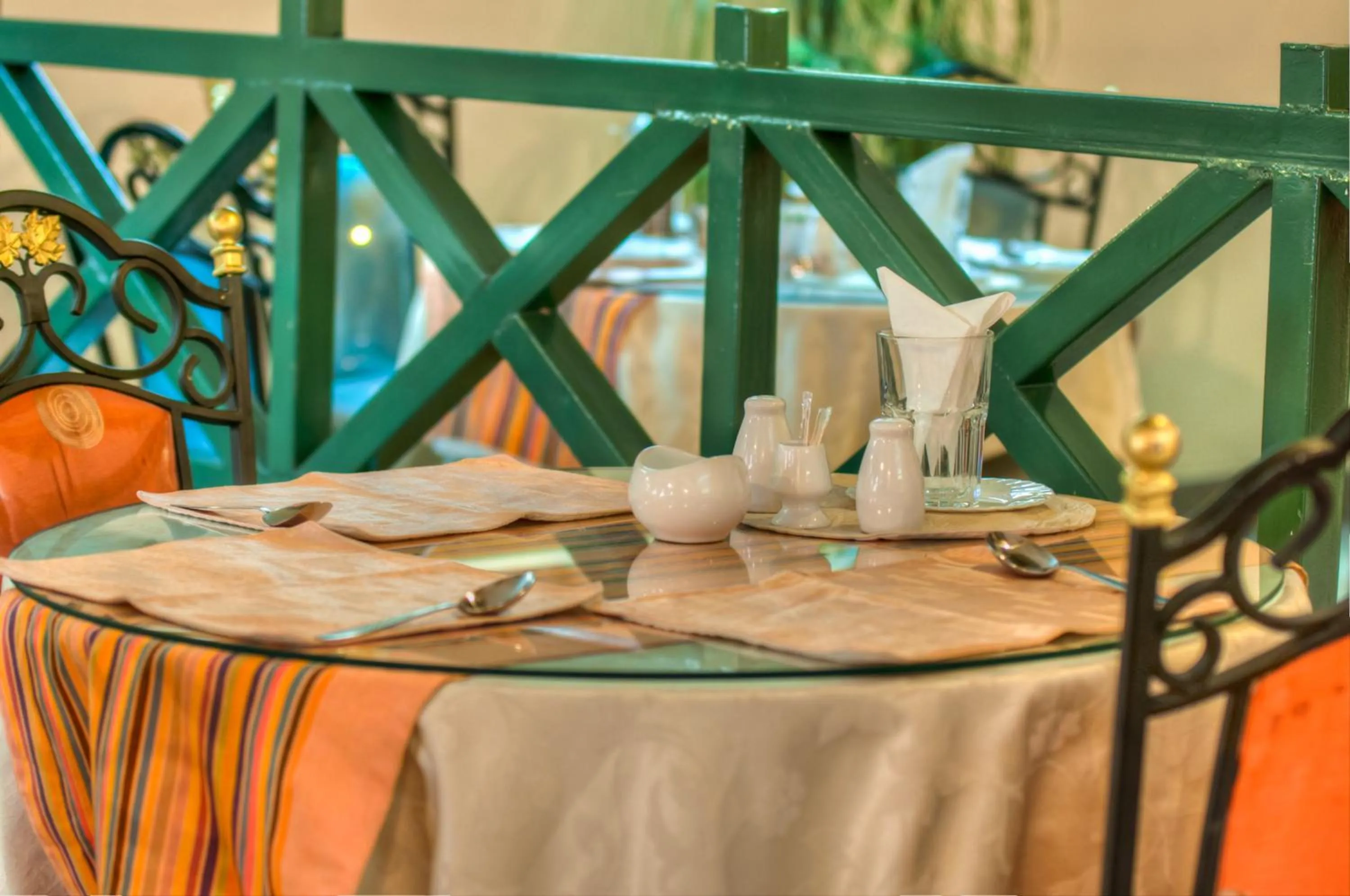 Restaurant/places to eat in Kahama Hotel Nairobi