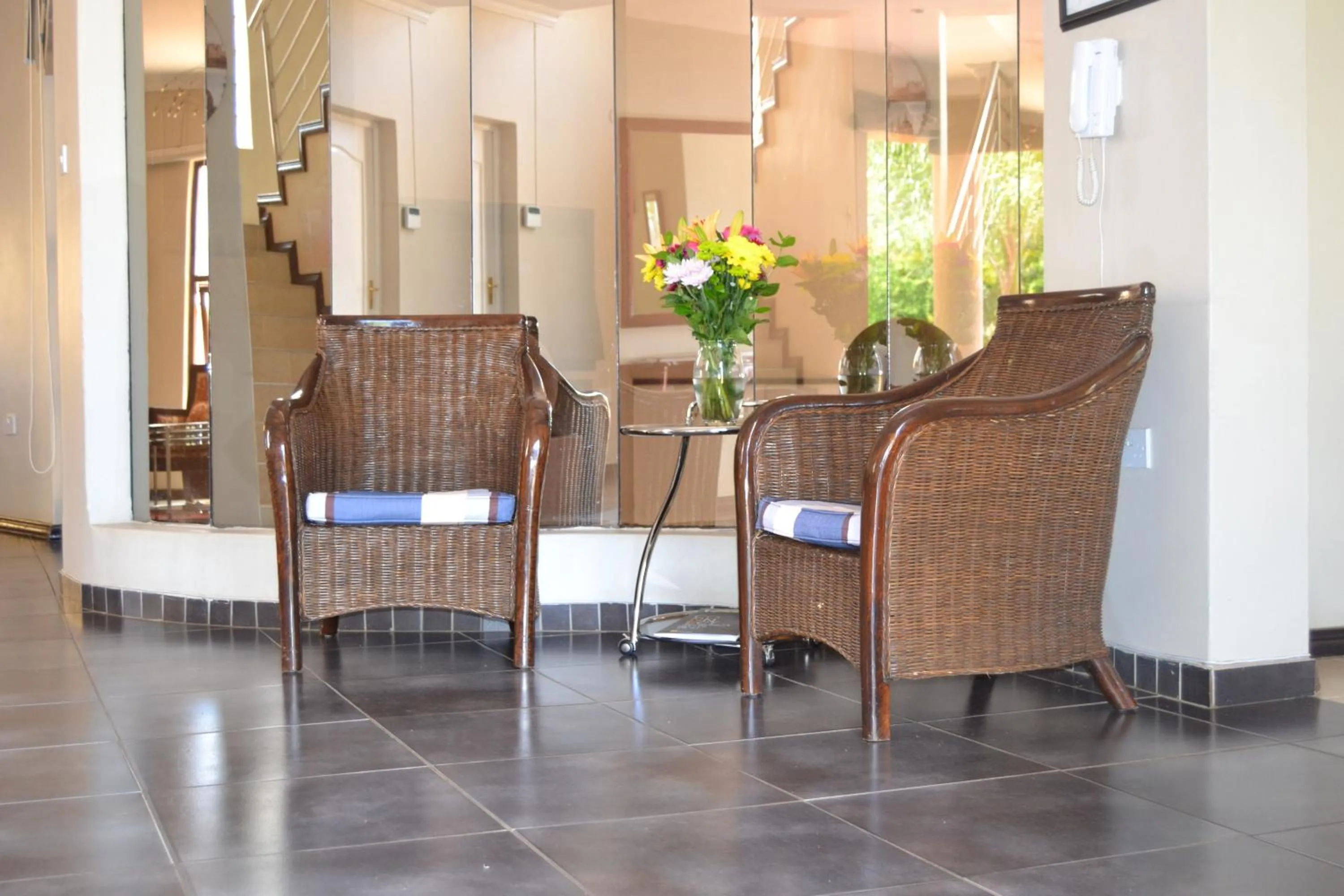 Lobby or reception in The Capital Guest House