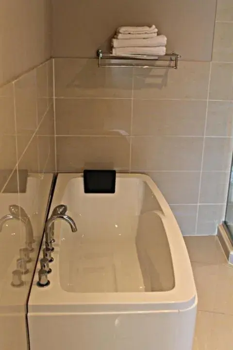 Luxury Double Room in The Capital Guest House Luxury Double Room in The Capital Guest House