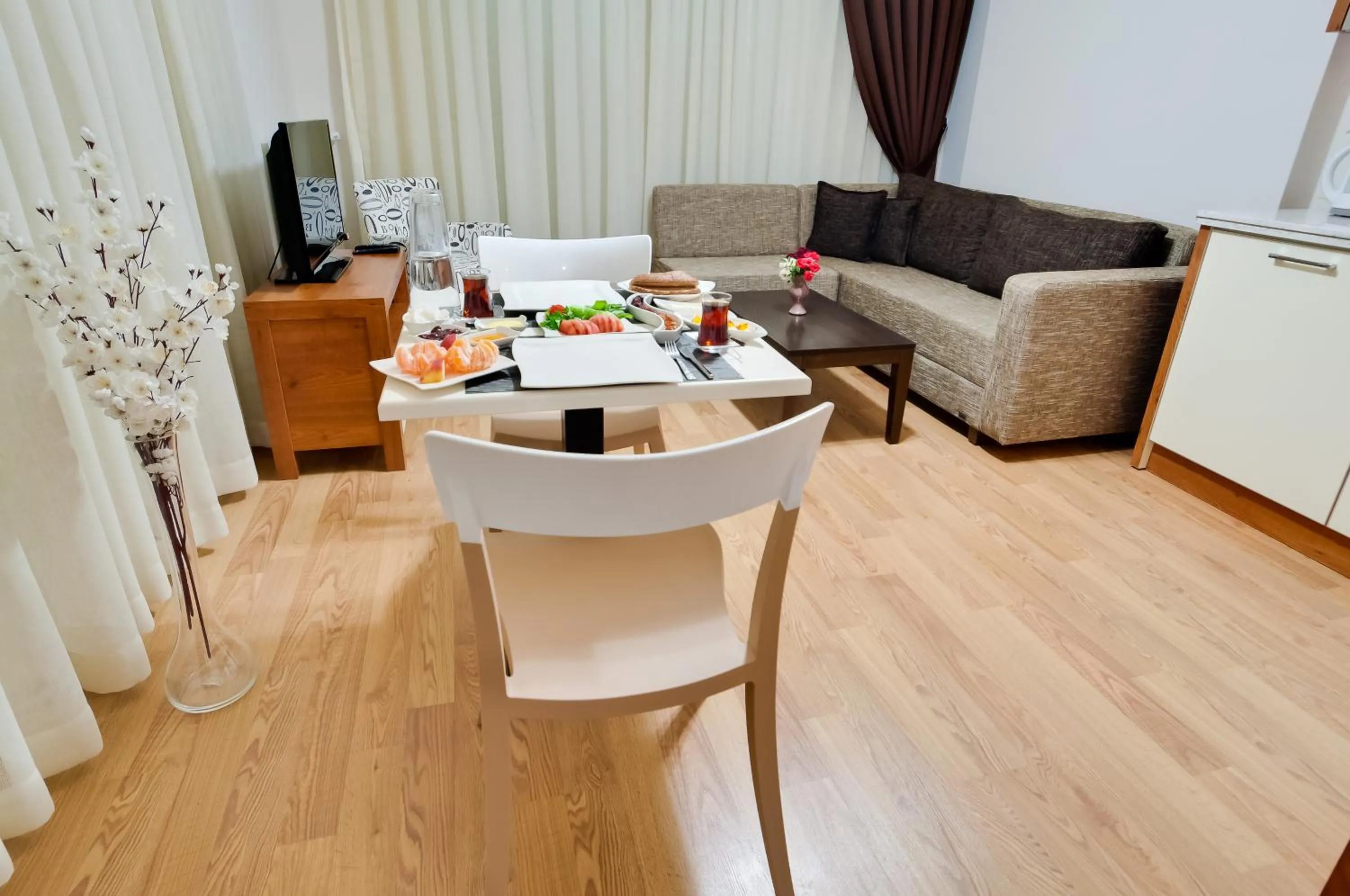 Photo of the whole room in Upart Home