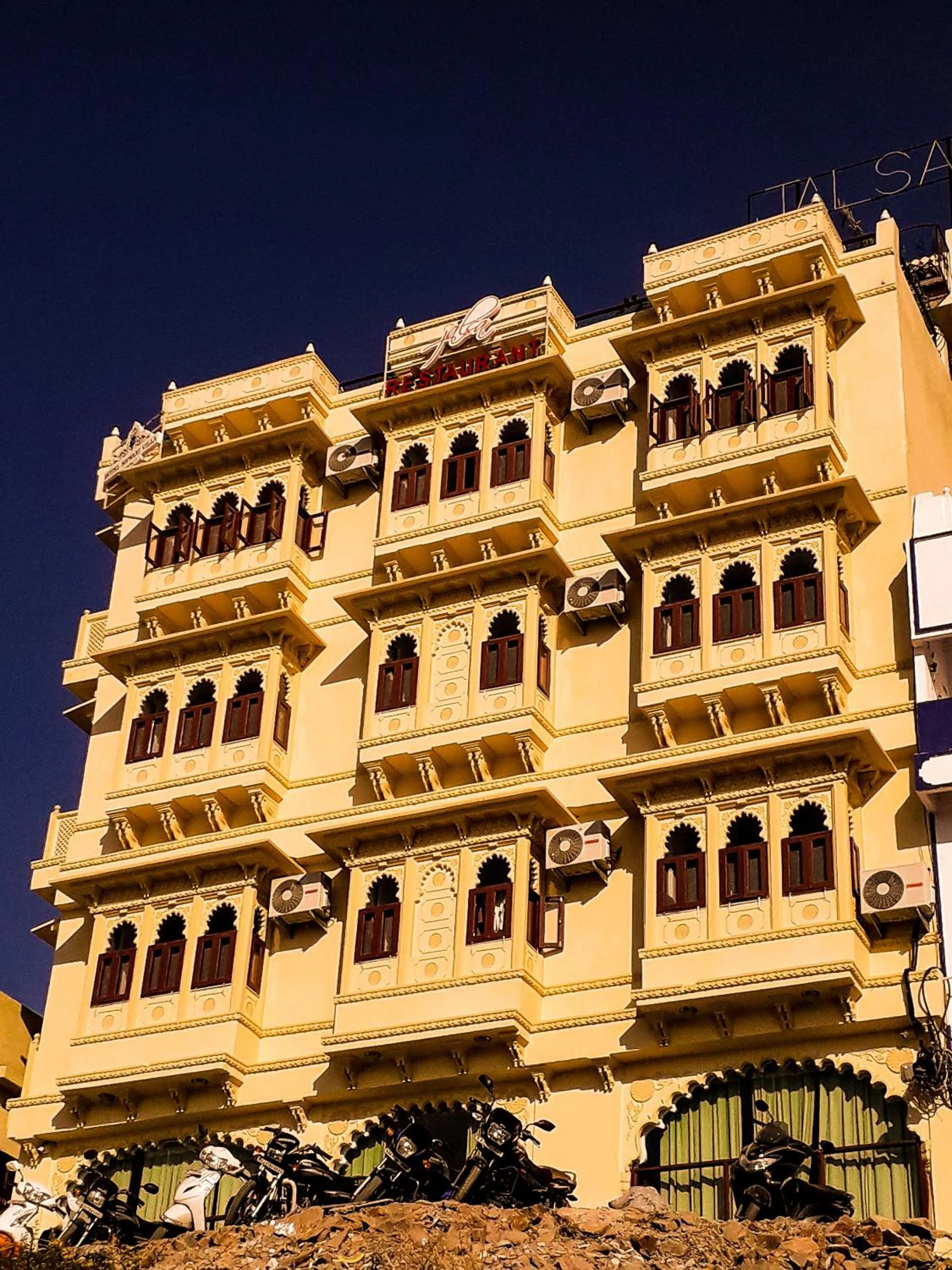 Hotel Mewari Villa PURE VEG