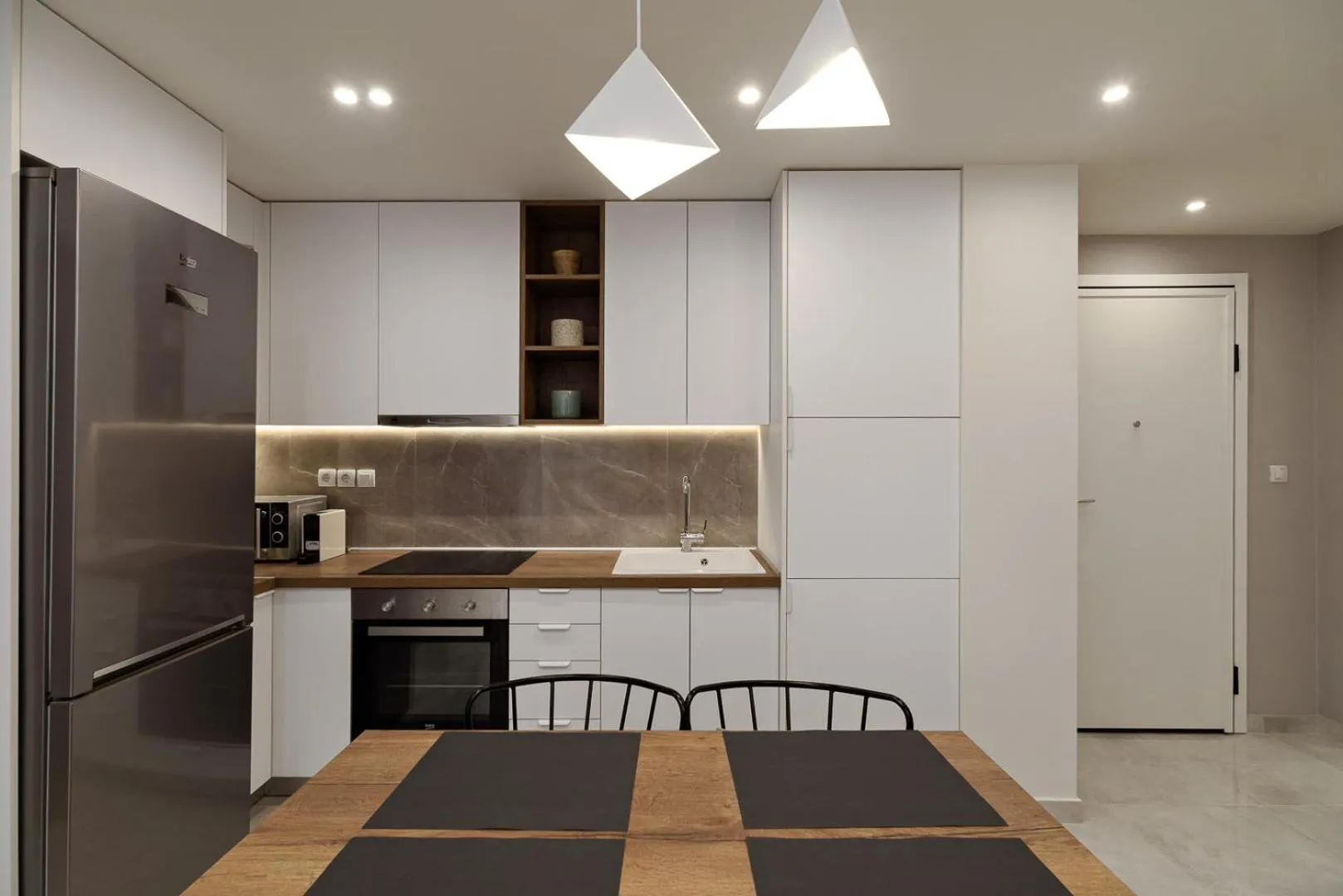 Blu & Marrone Suites-parking included