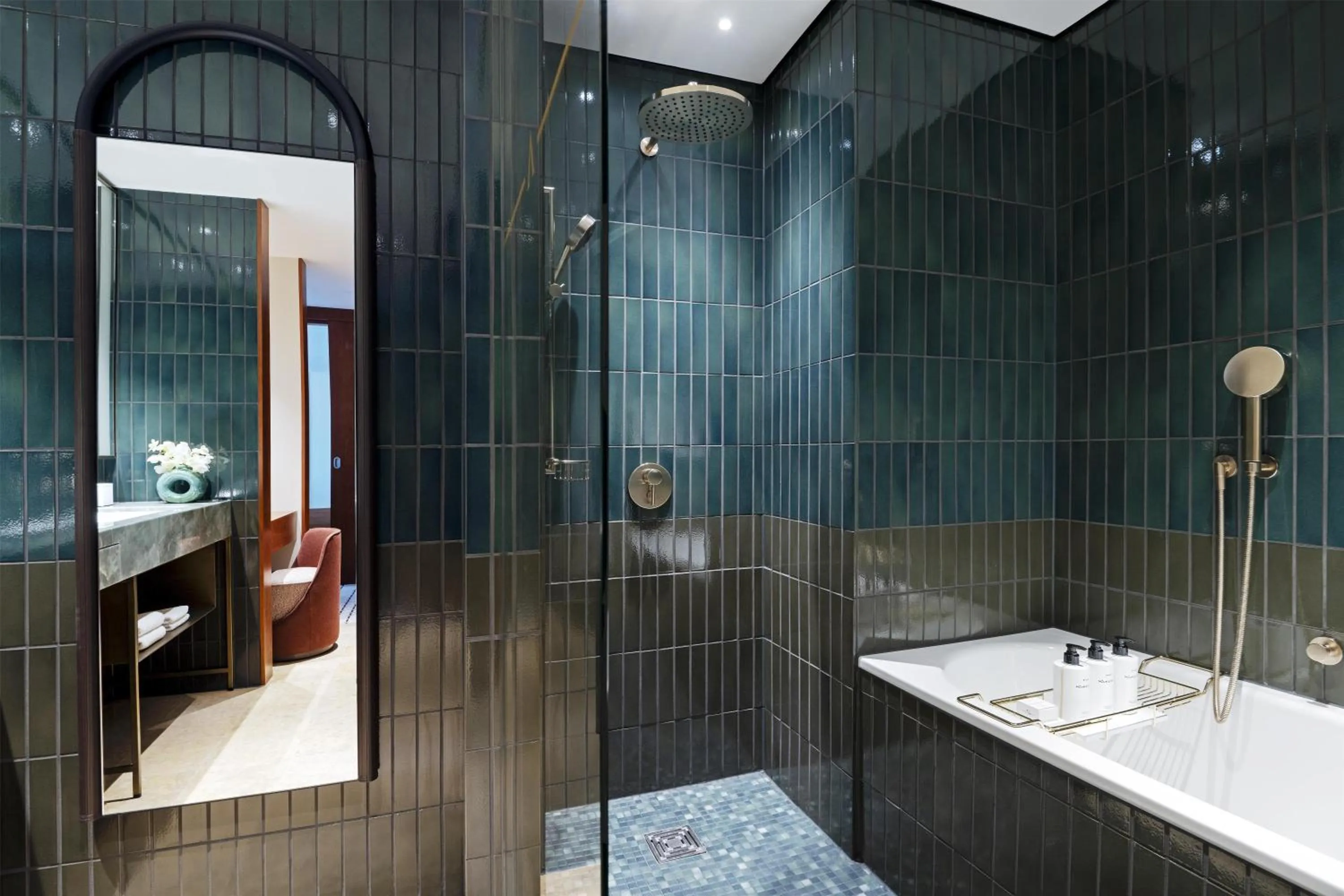 Bathroom in Conrad Hamburg