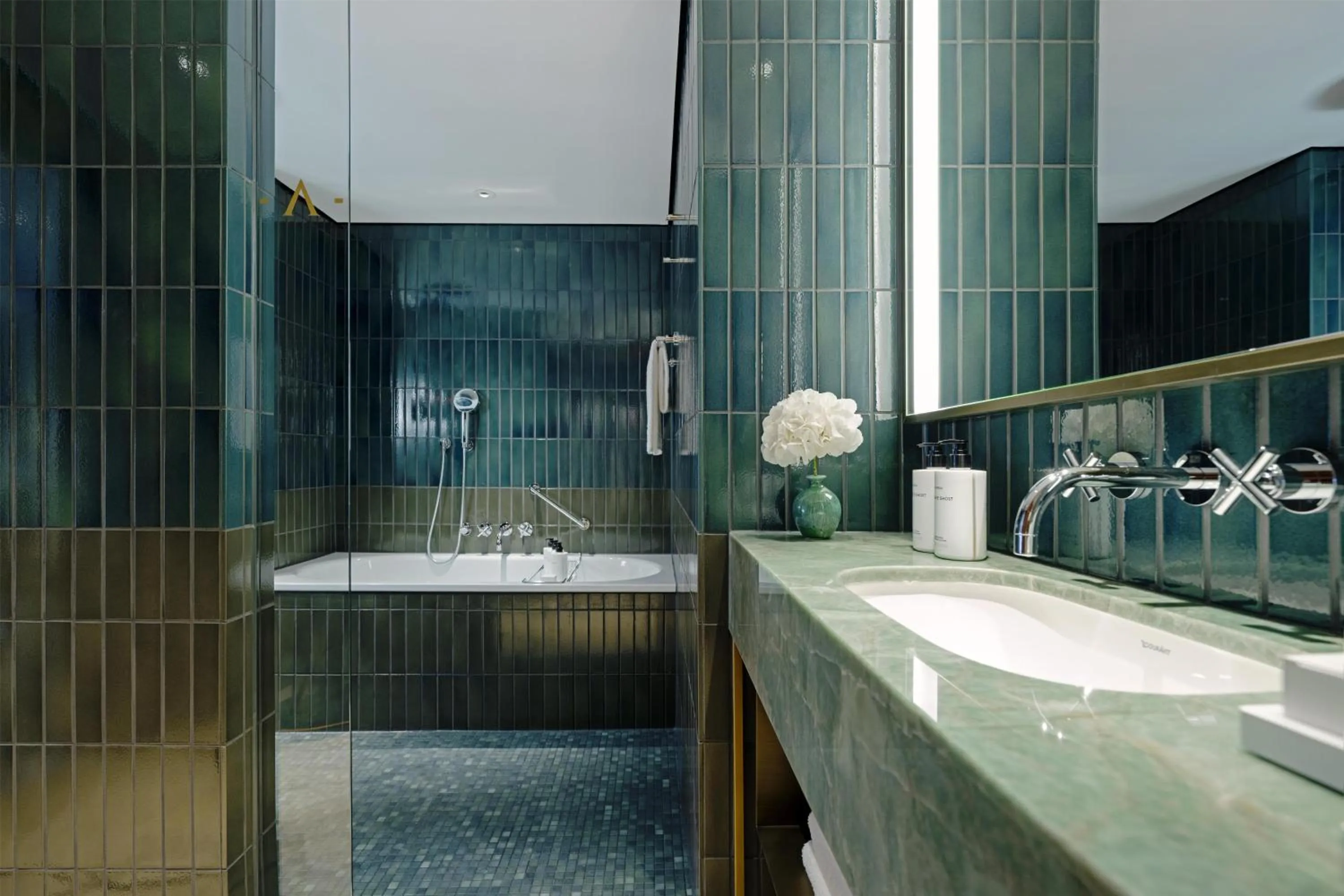 Bathroom in Conrad Hamburg