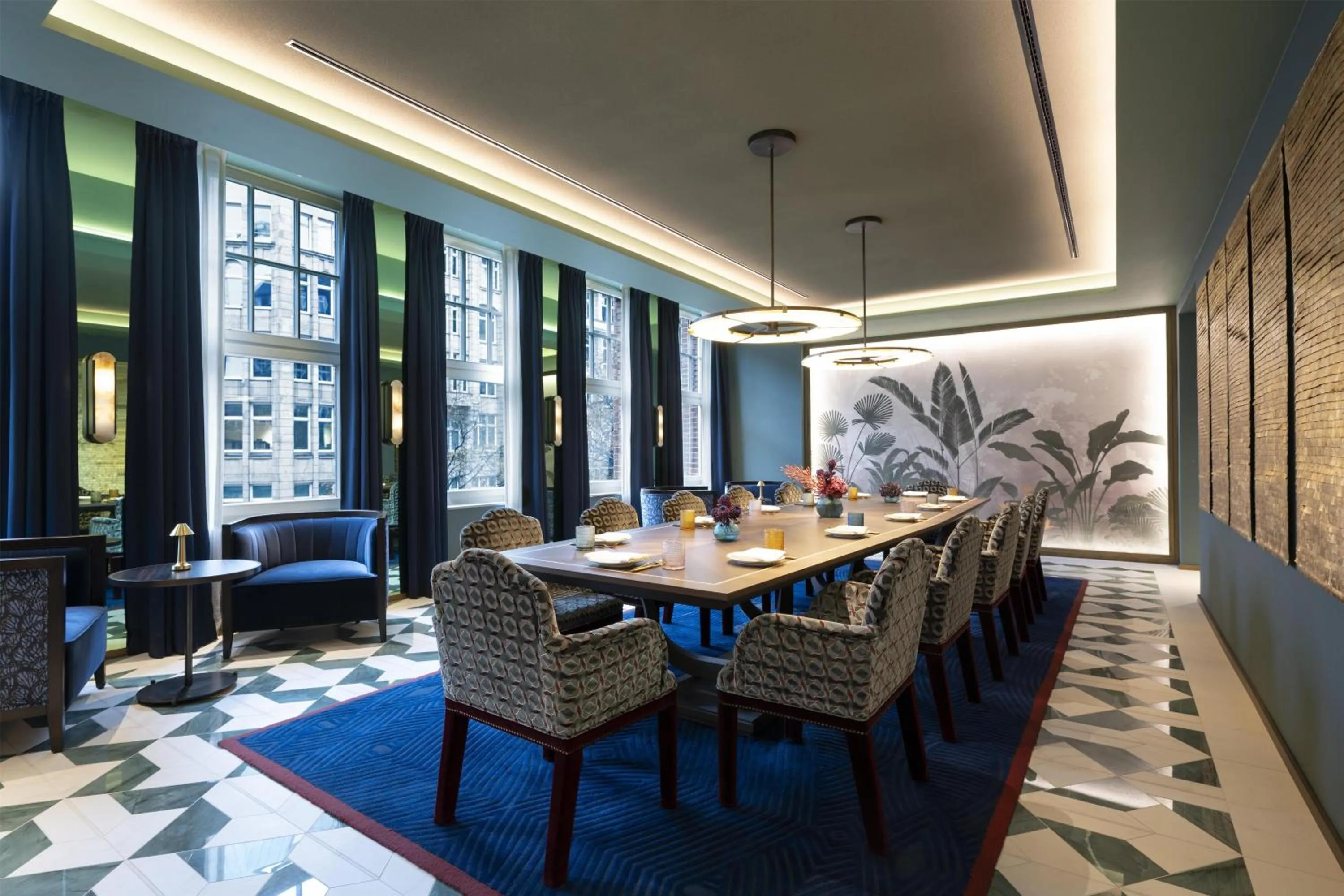 Restaurant/places to eat in Conrad Hamburg