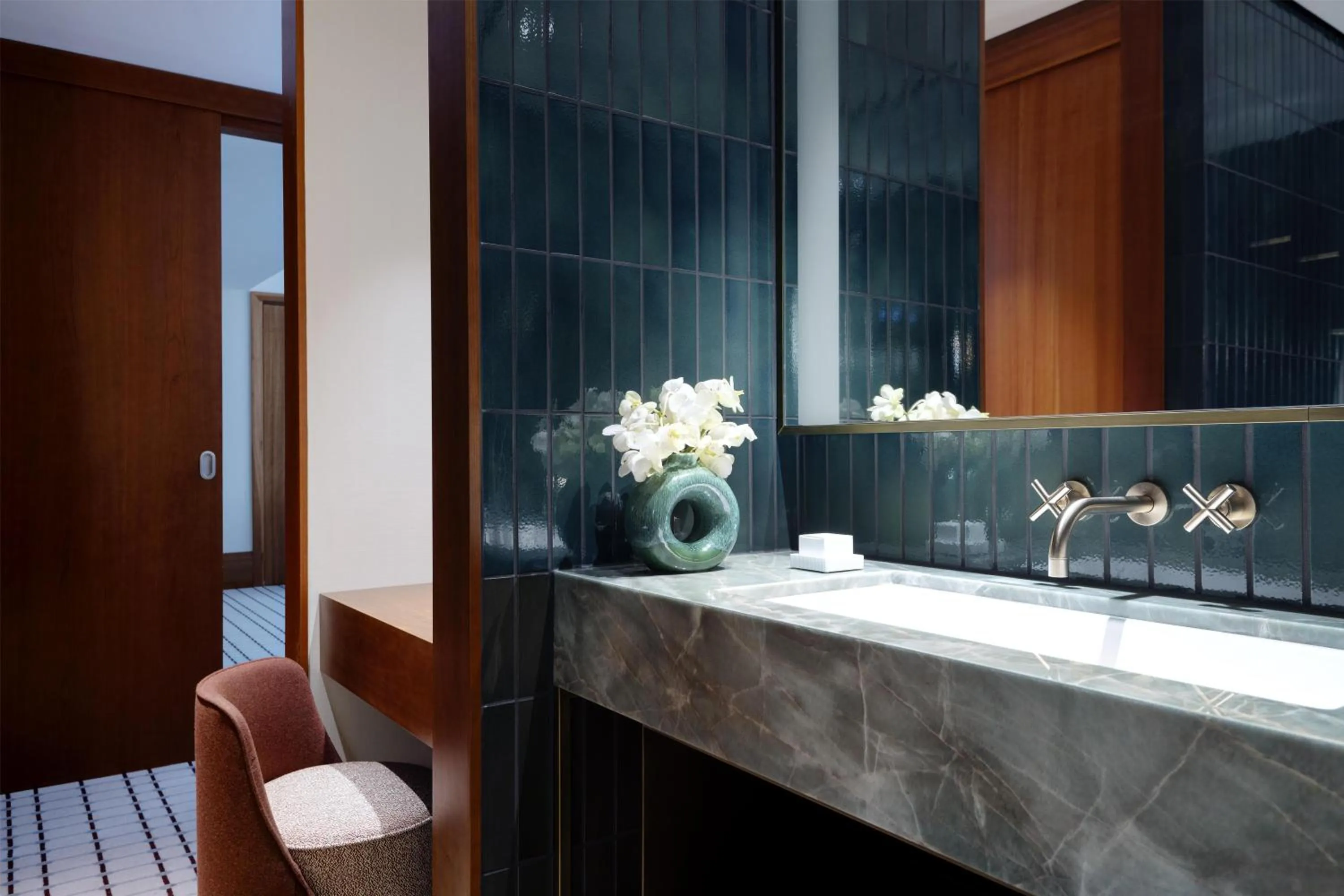 Bathroom in Conrad Hamburg