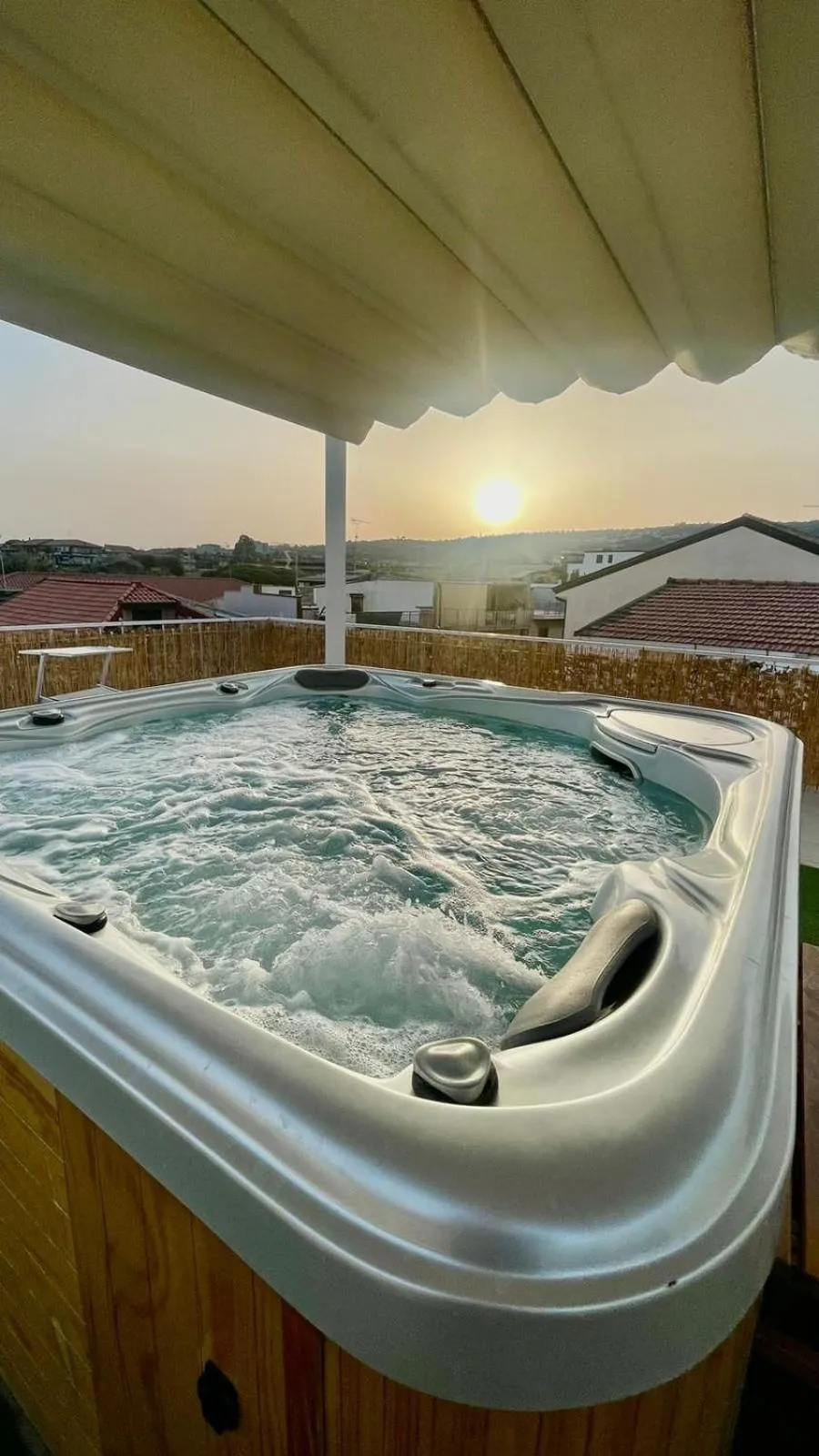 Hot Tub in Oasi Perla Del Mare Rooms