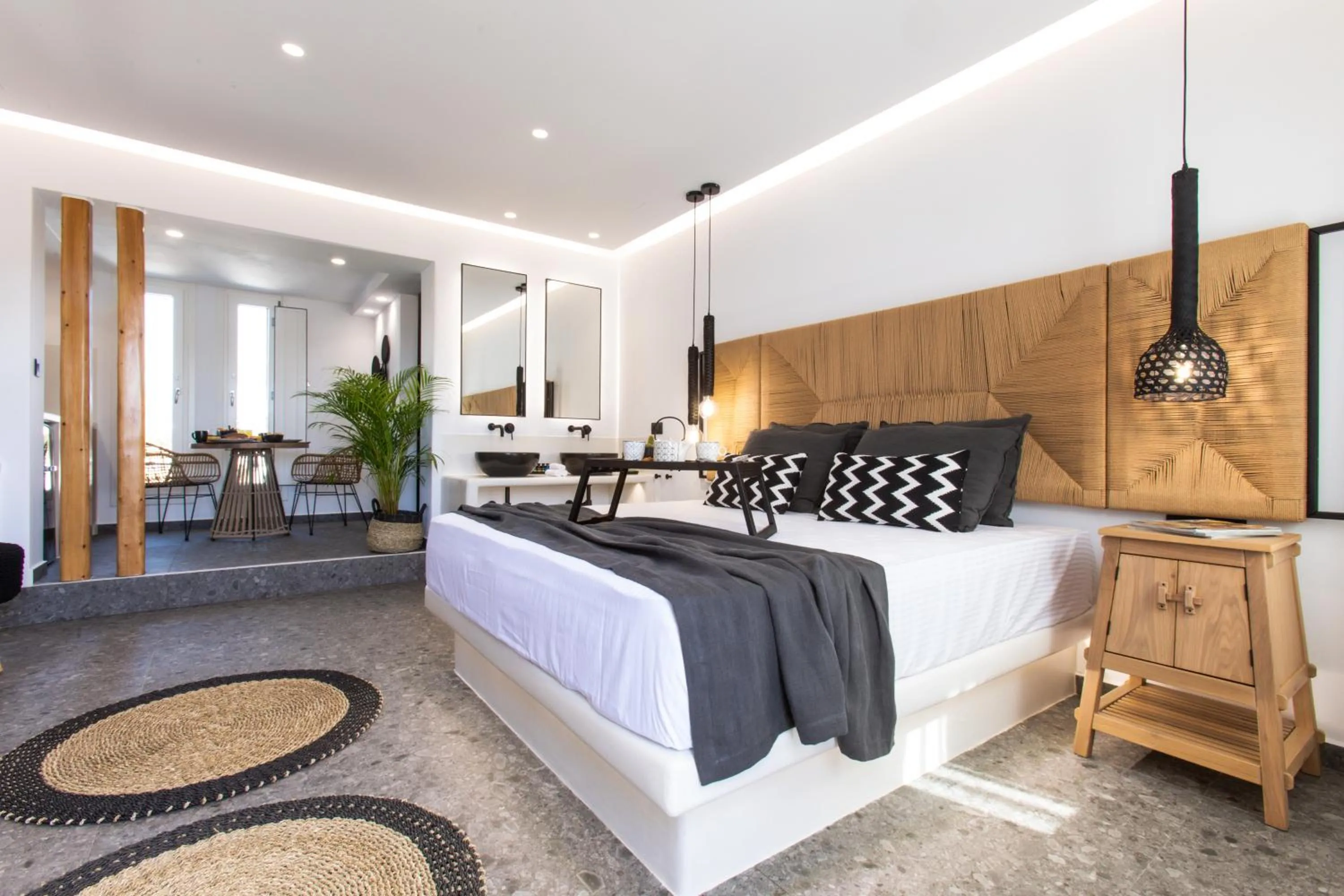 Bed in Naxian Secret